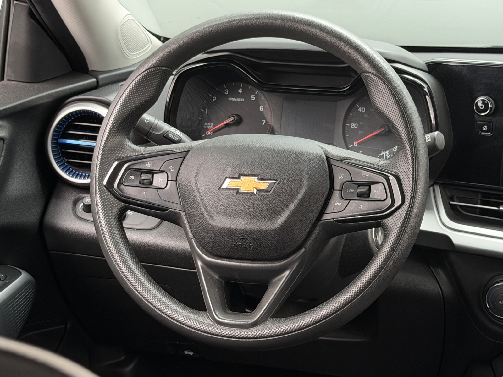 Thumbnail: 2024 Chevrolet Trax - 5