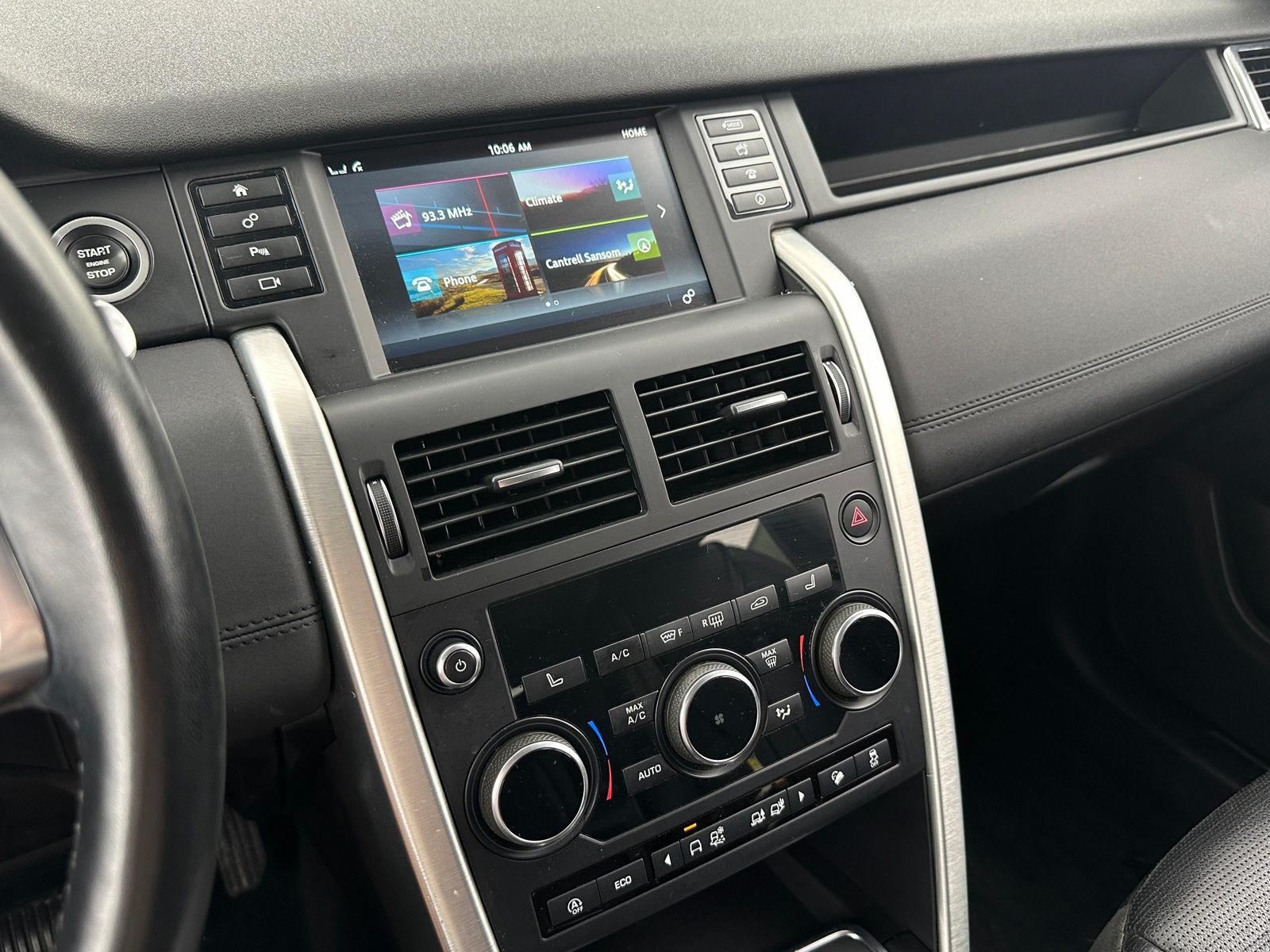 Thumbnail: 2018 Land Rover Discovery Sport - 3