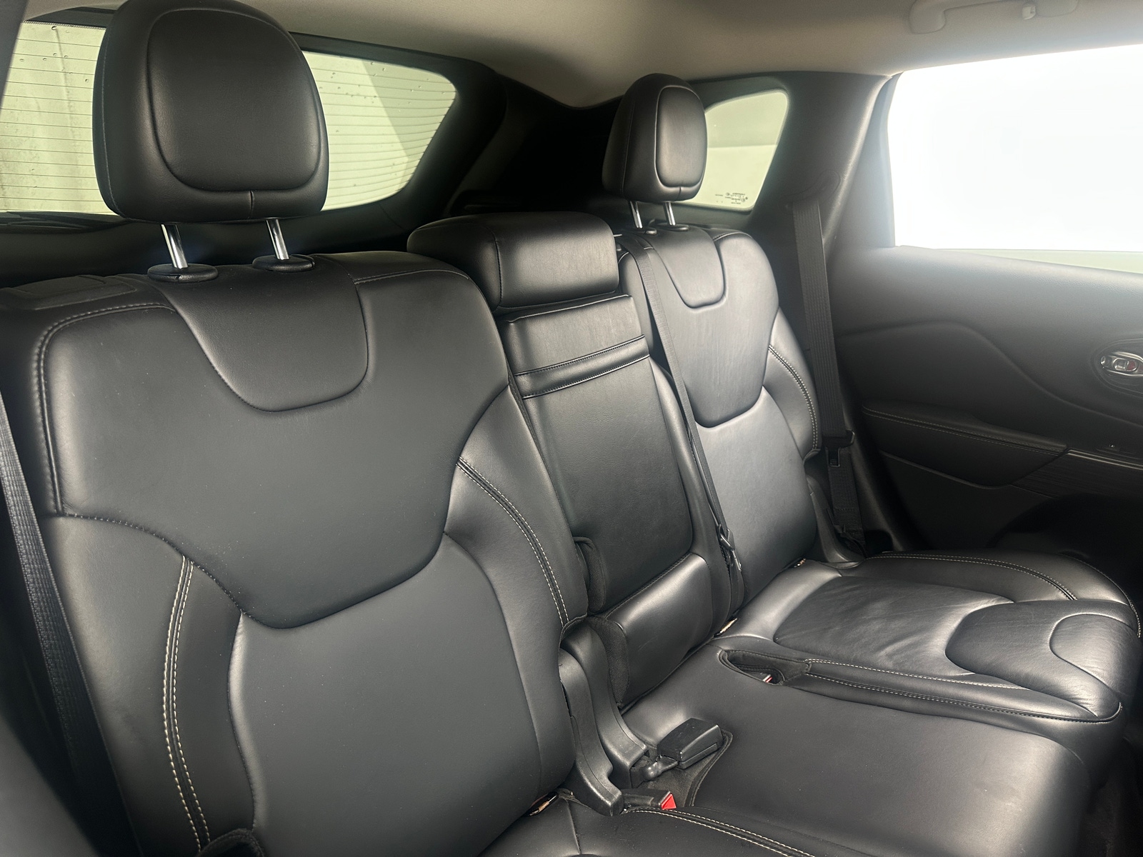 Thumbnail: 2017 Jeep Cherokee - 5