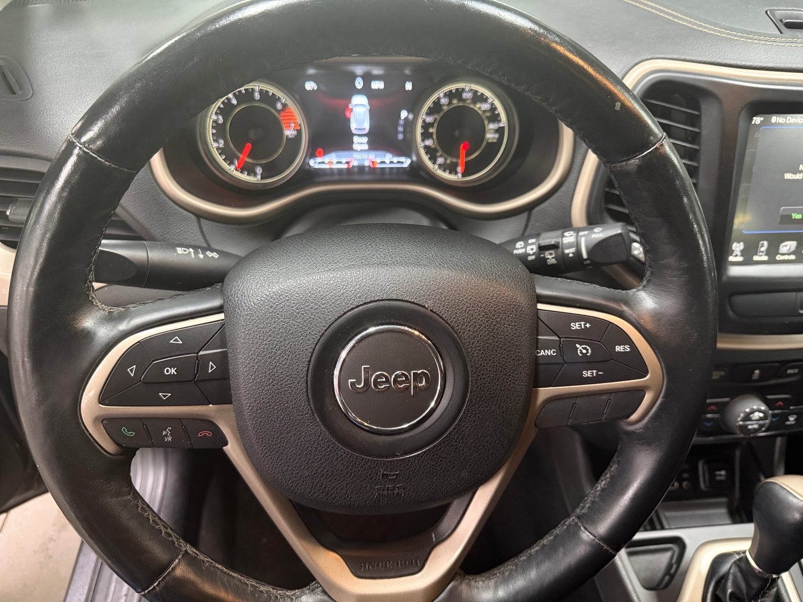 Thumbnail: 2017 Jeep Cherokee - 4