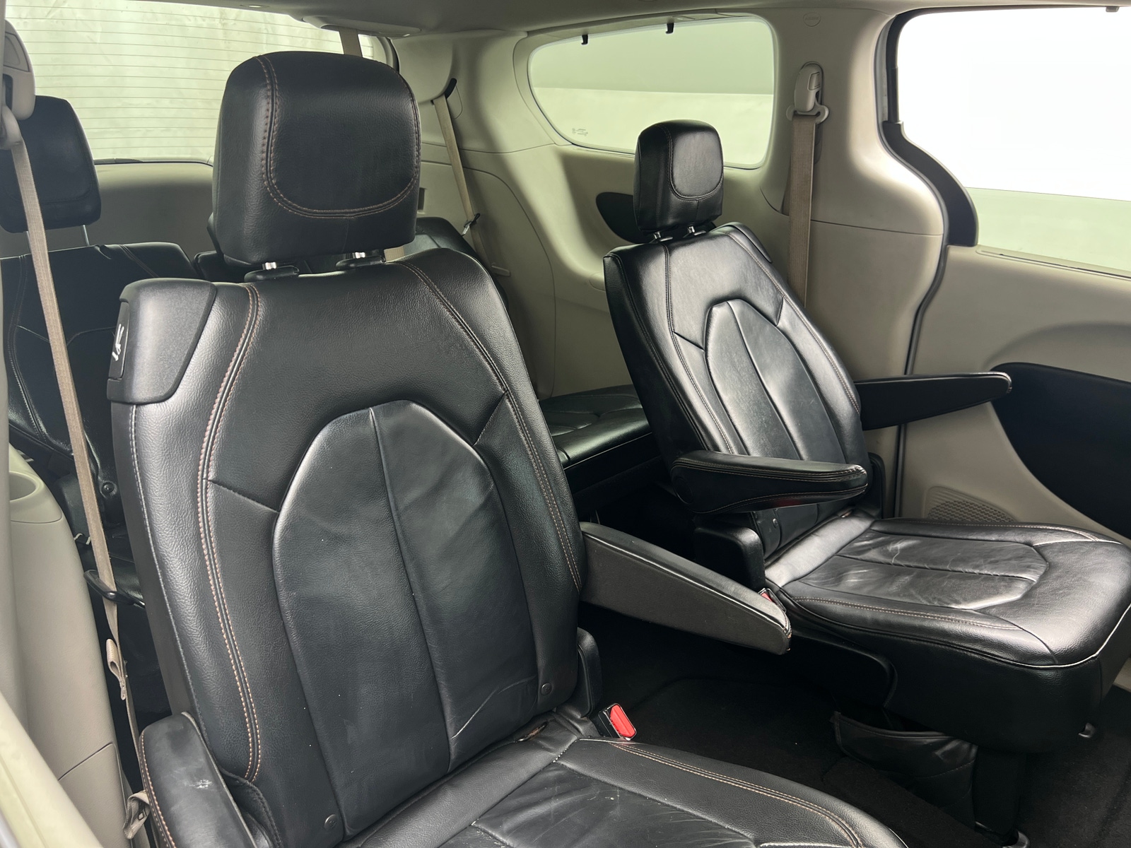 Thumbnail: 2017 Chrysler Pacifica - 5