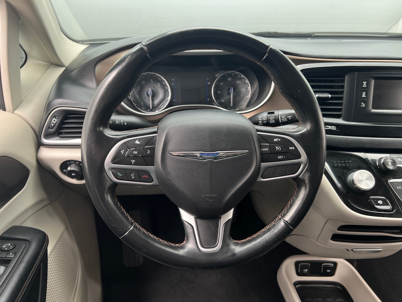 Thumbnail: 2017 Chrysler Pacifica - 4