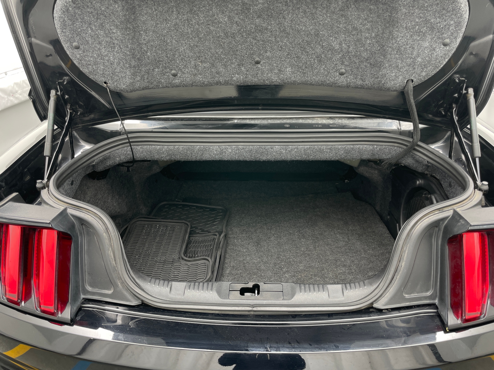 Thumbnail: 2016 Ford Mustang - 6