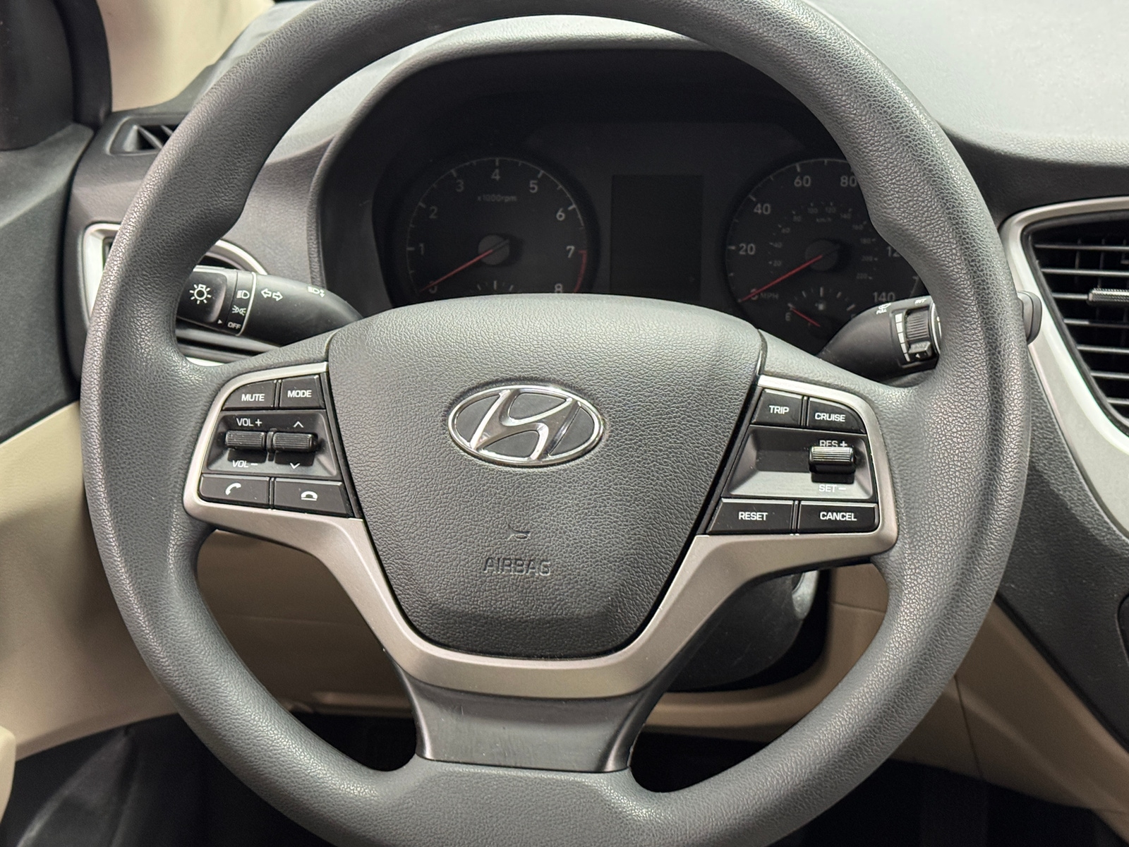 Thumbnail: 2022 Hyundai Accent - 5