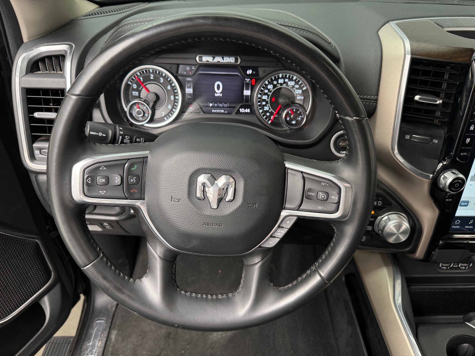 Thumbnail: 2022 RAM 1500 - 4