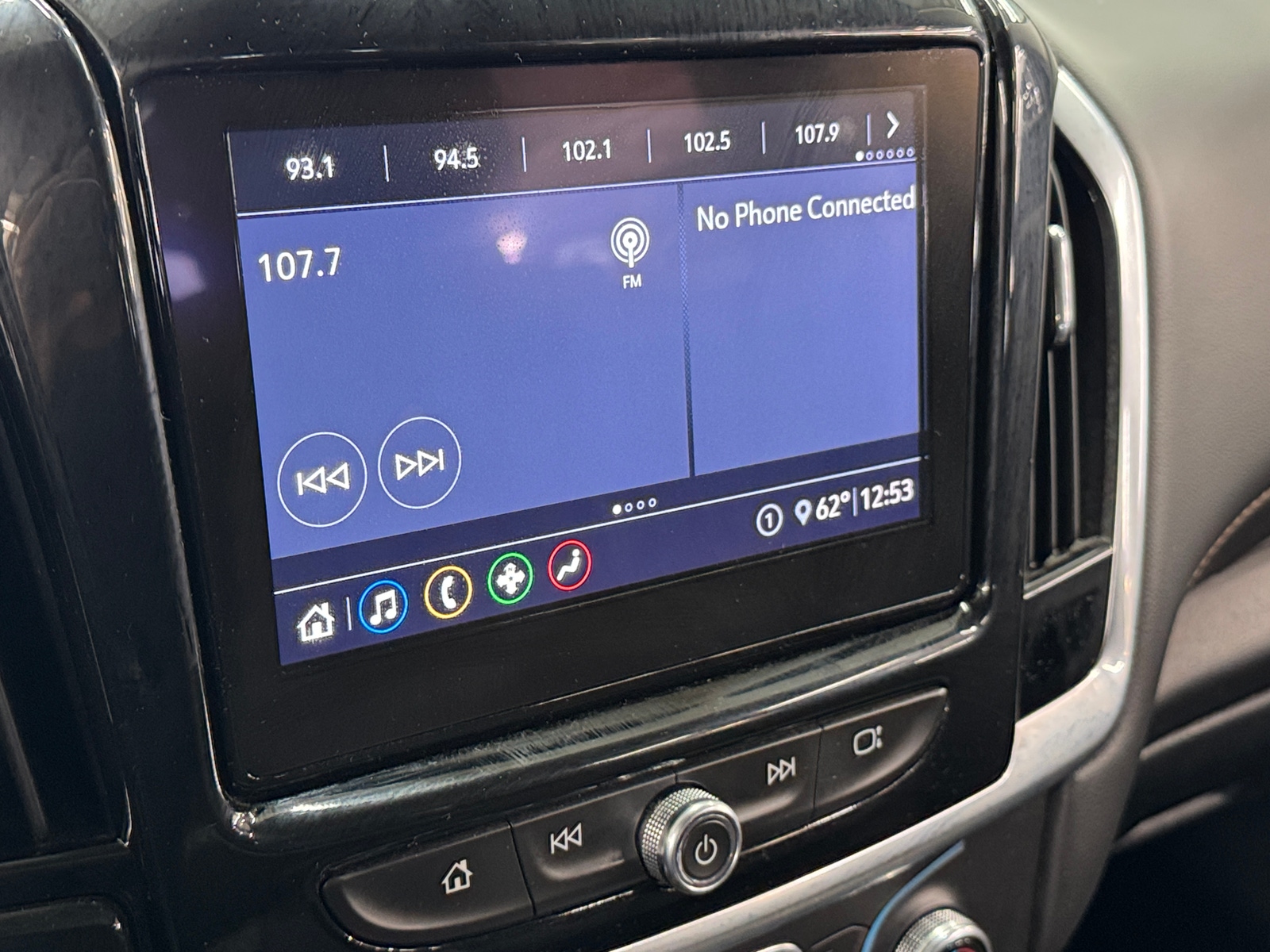 Thumbnail: 2021 Chevrolet Traverse - 4