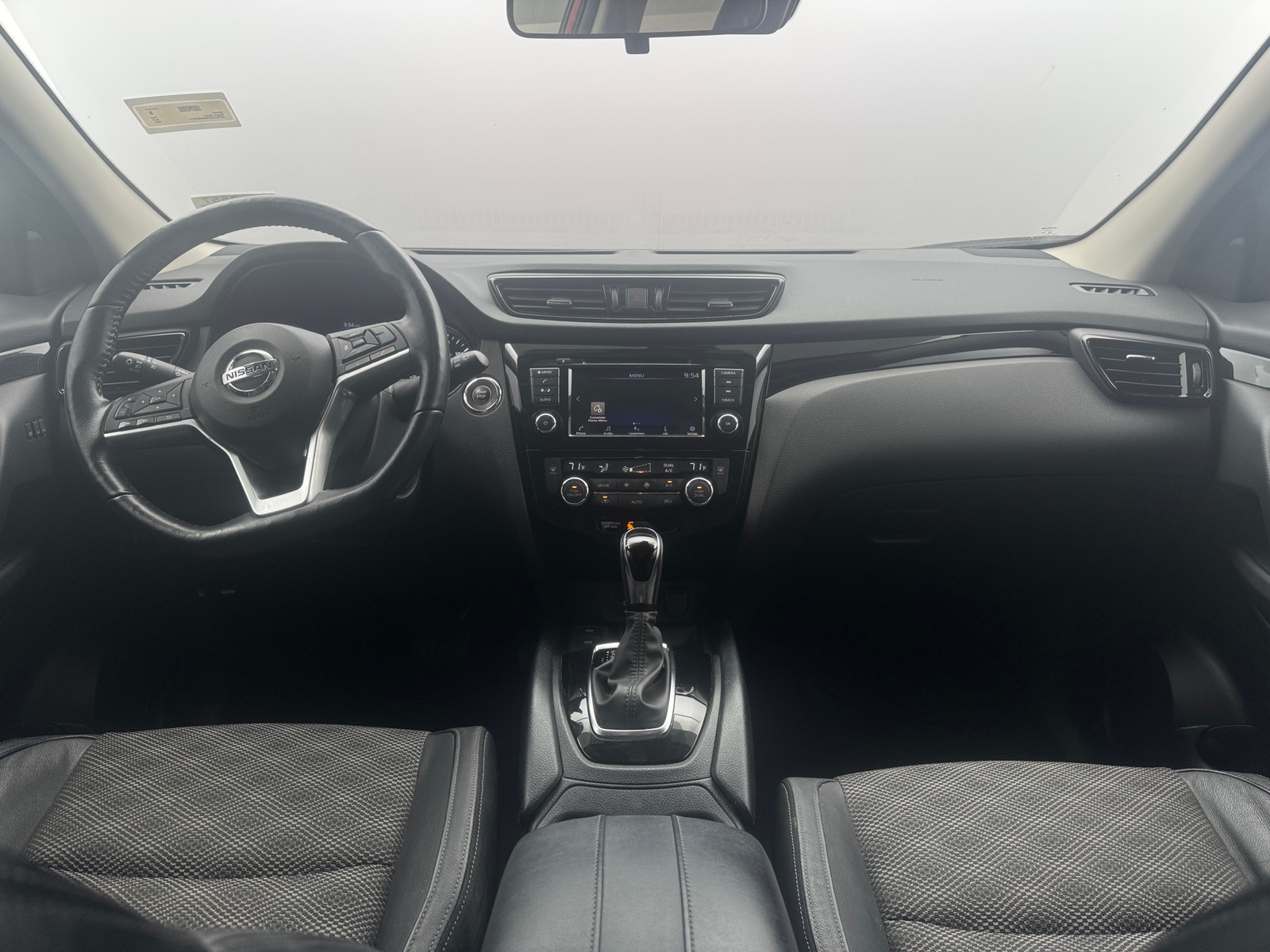 Thumbnail: 2021 Nissan Rogue Sport - 3