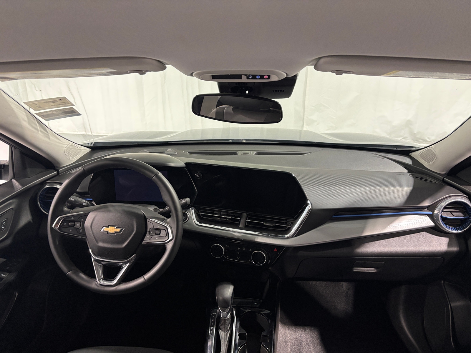 Thumbnail: 2025 Chevrolet Trax - 3