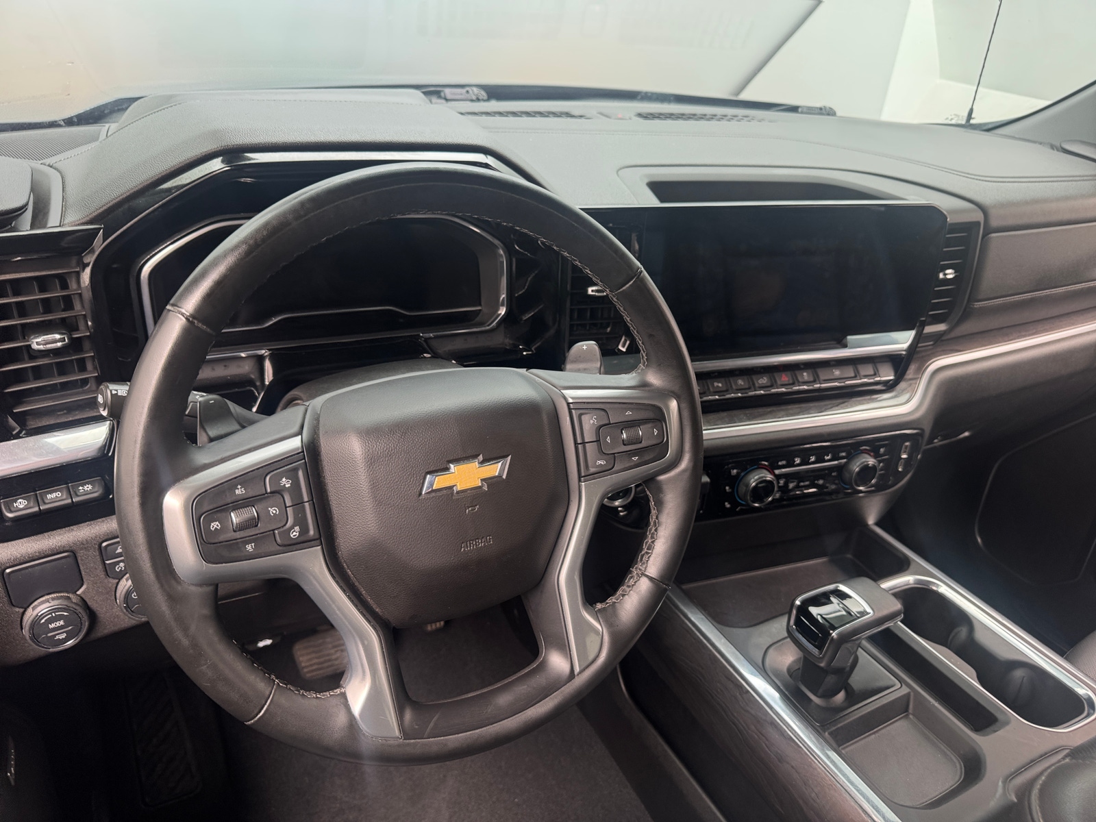 Thumbnail: 2024 Chevrolet Silverado 1500 - 4