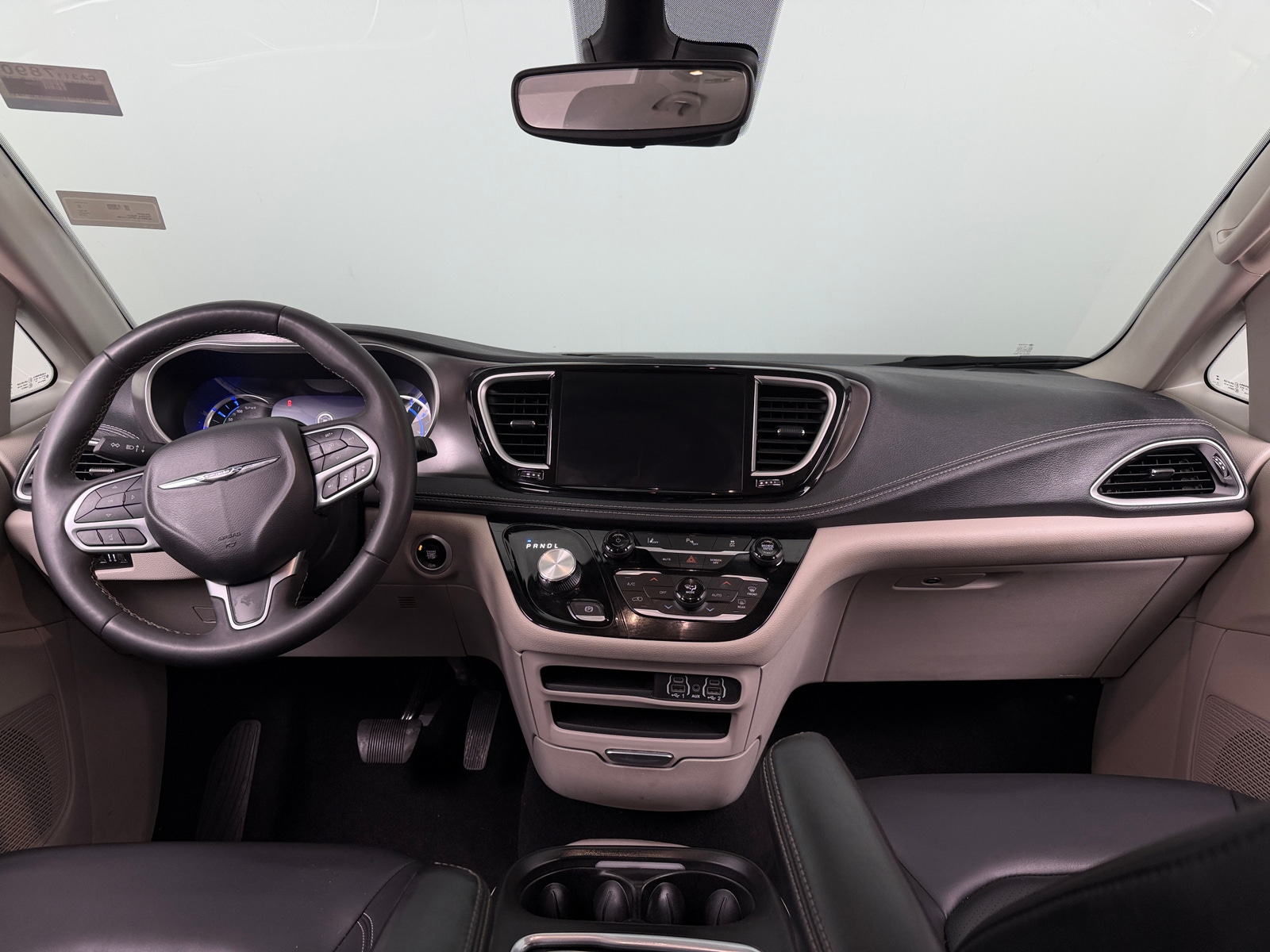 Thumbnail: 2023 Chrysler Pacifica - 2