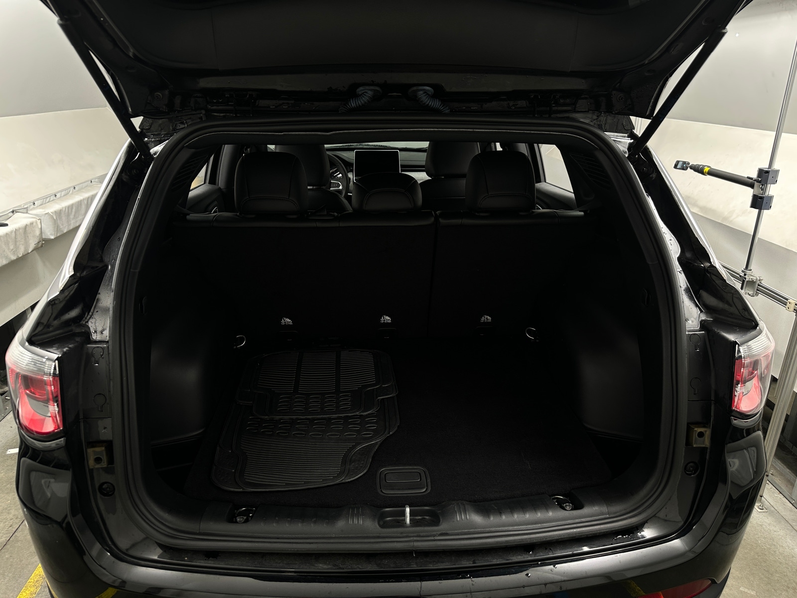Thumbnail: 2023 Jeep Compass - 6