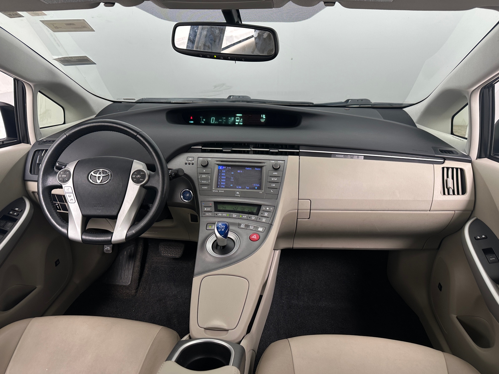 Thumbnail: 2014 Toyota Prius - 2