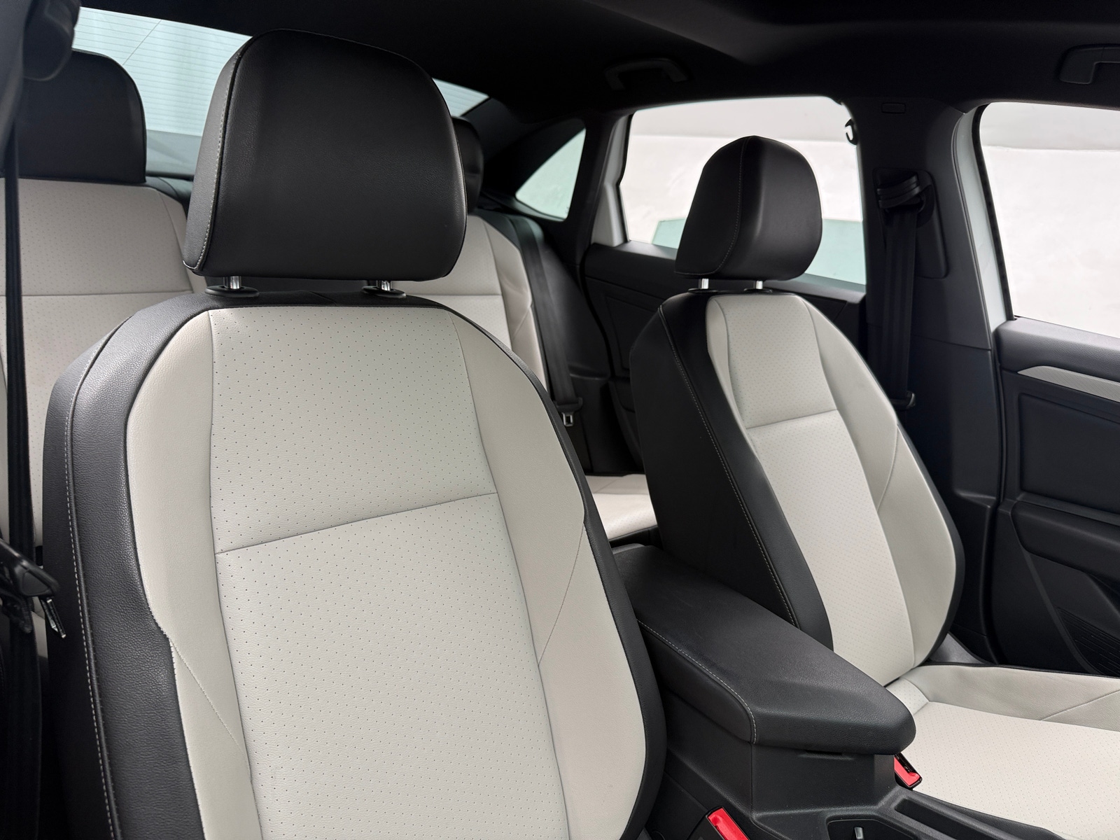 Thumbnail: 2019 Volkswagen Jetta - 2