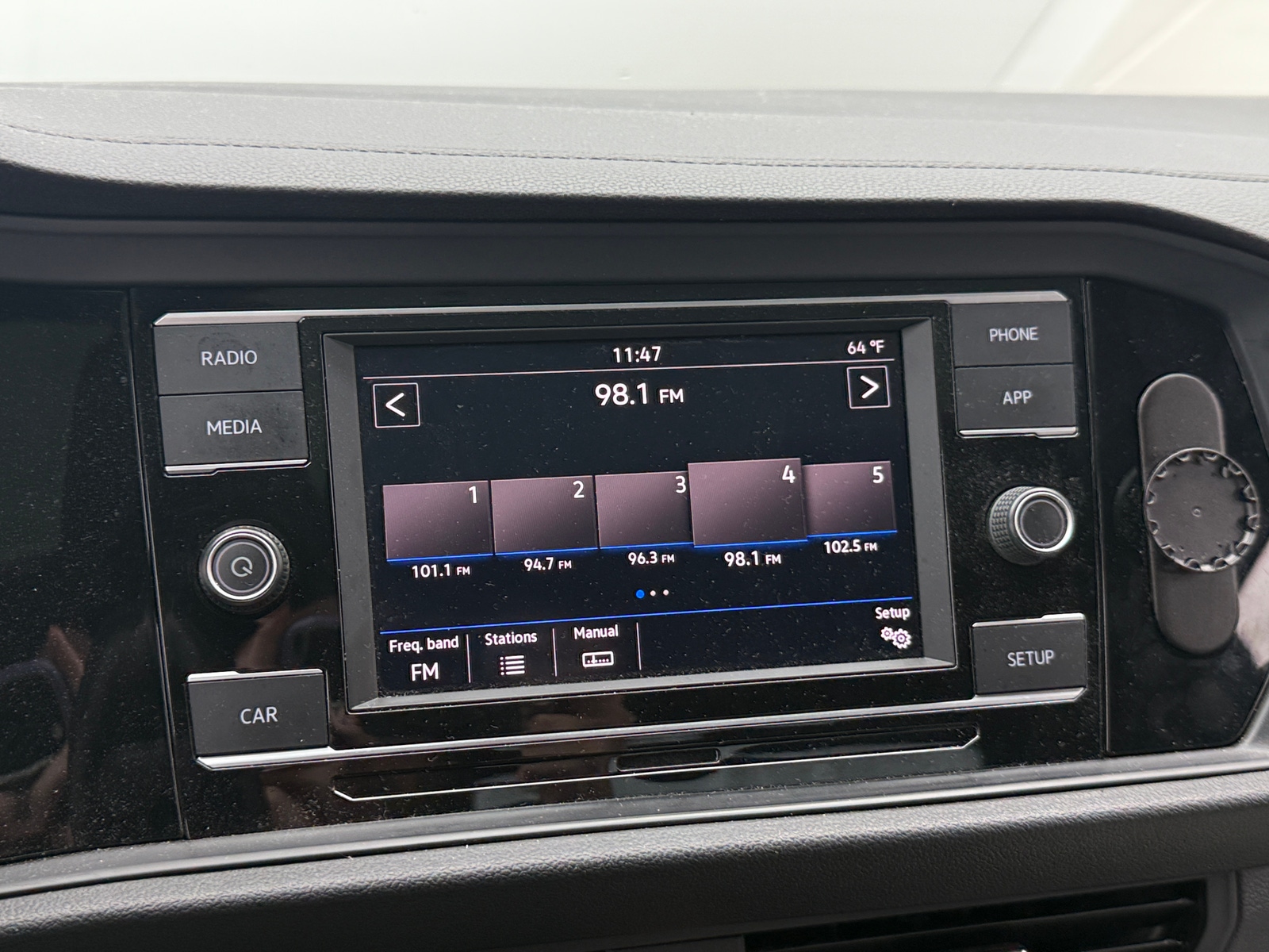 Thumbnail: 2019 Volkswagen Jetta - 4