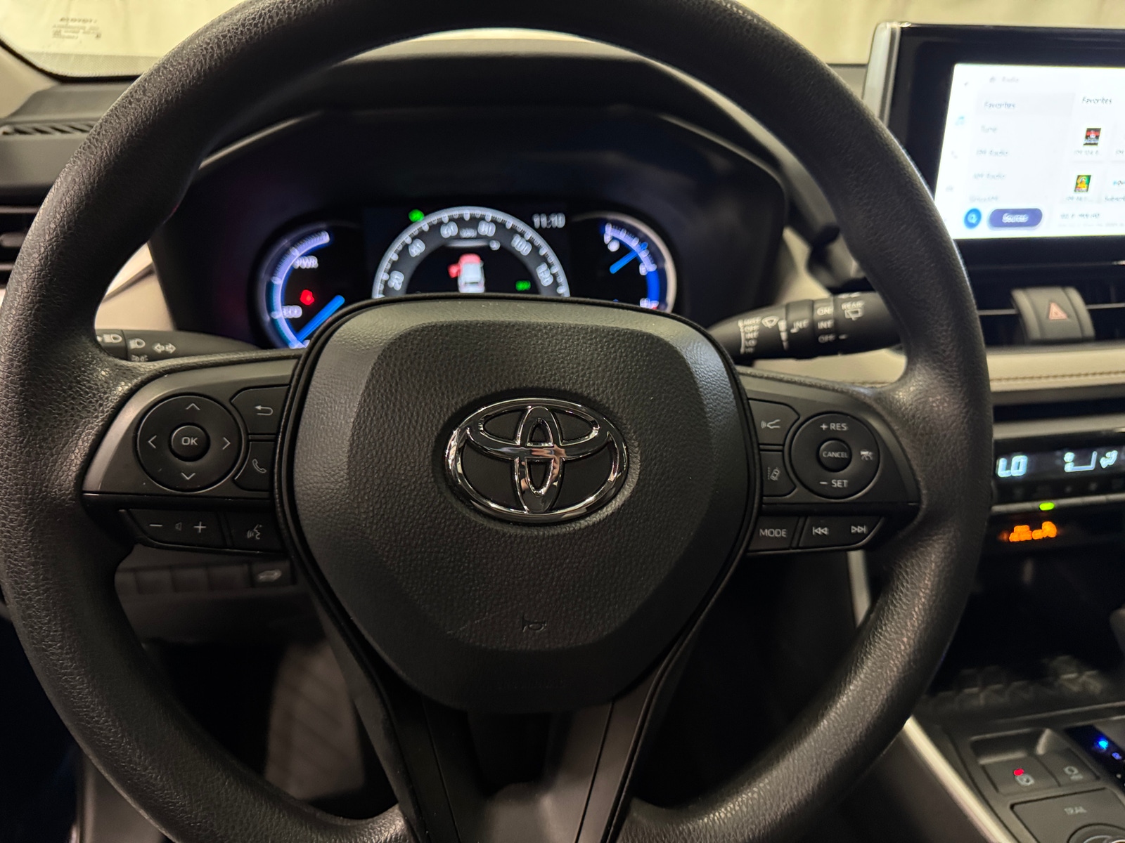 Thumbnail: 2025 Toyota RAV4 - 5