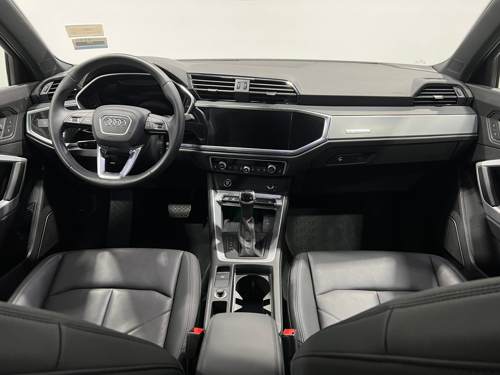 Thumbnail: 2023 Audi Q3 - 2