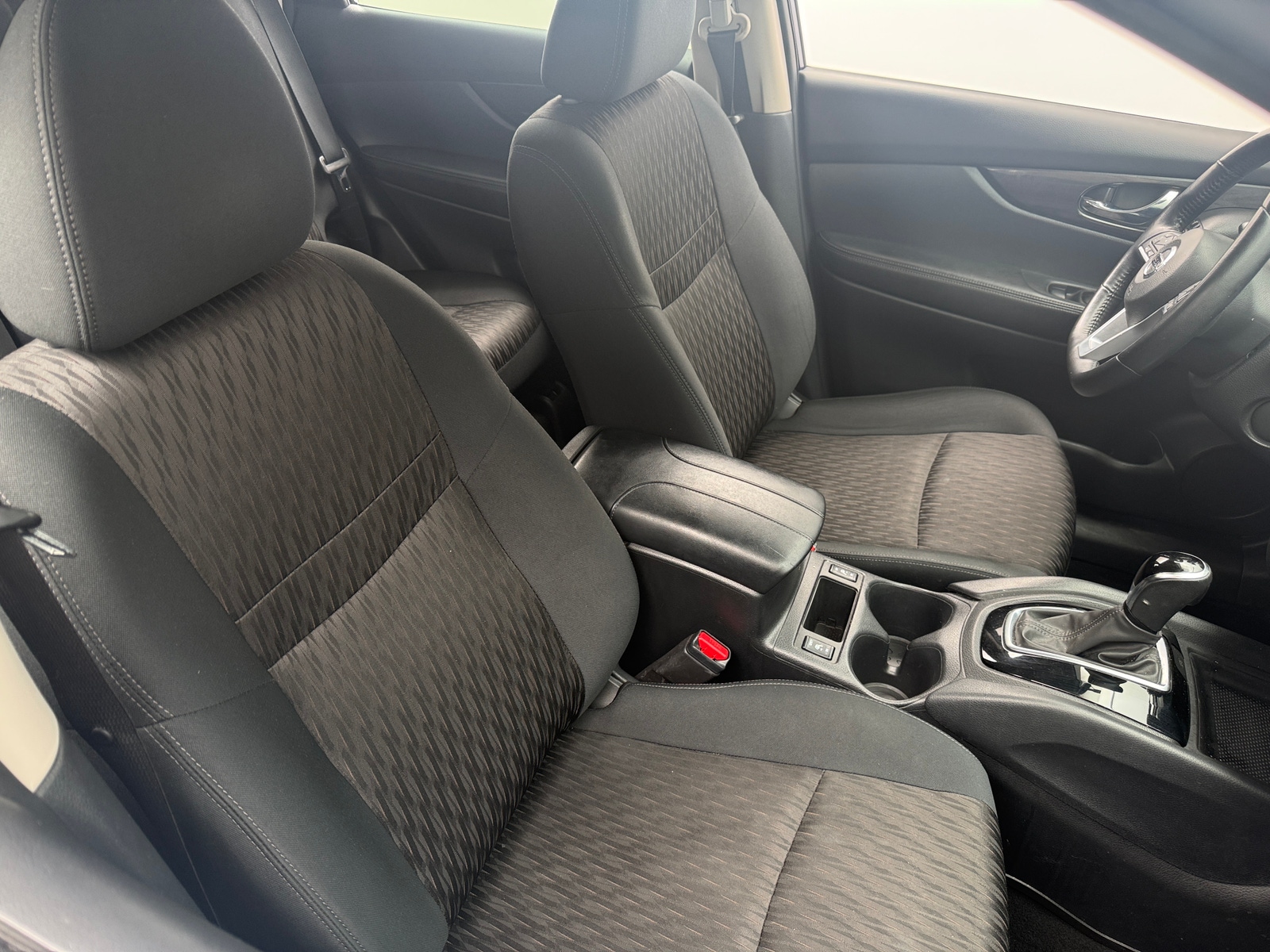 Thumbnail: 2018 Nissan Rogue - 2