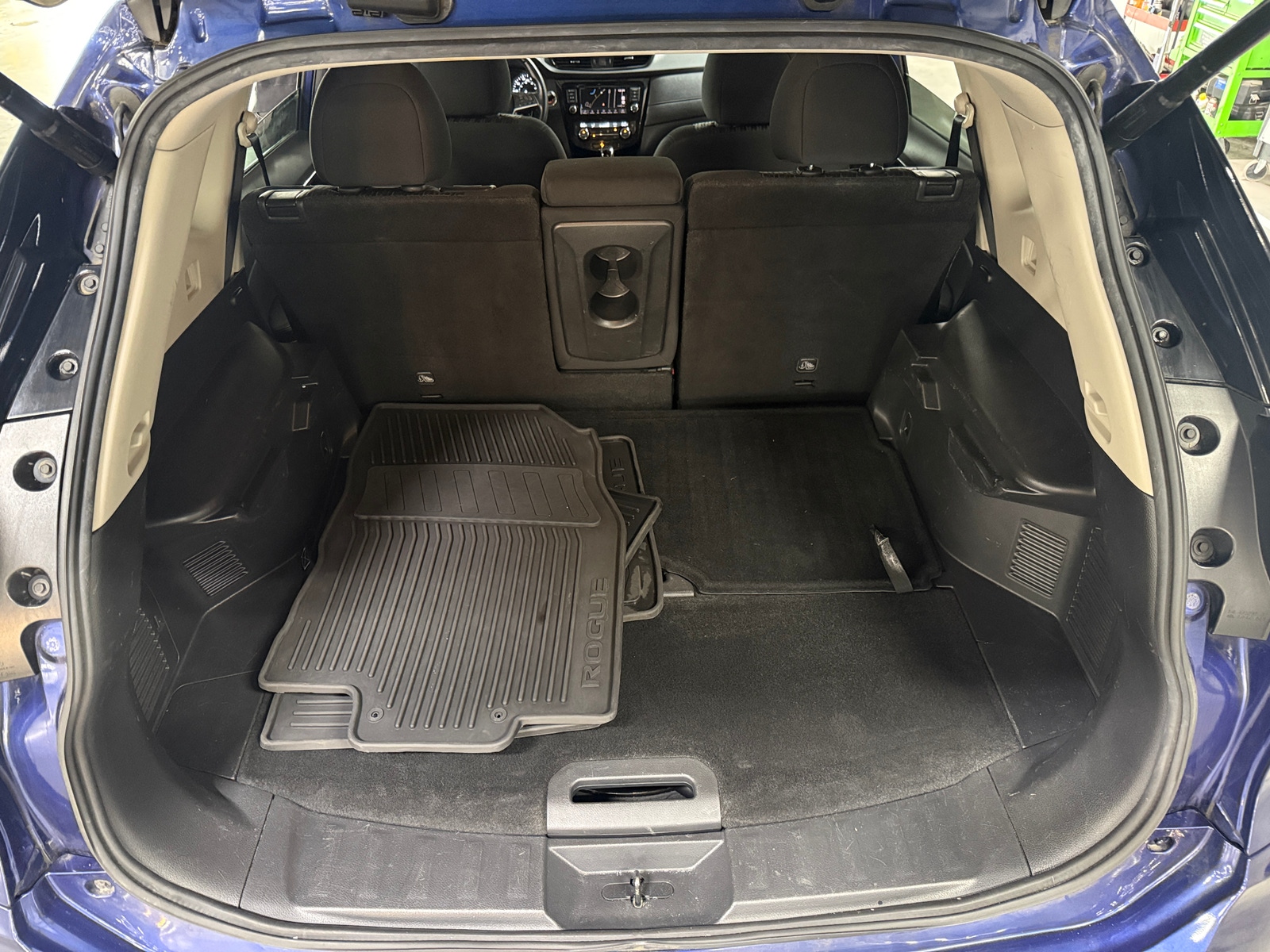 Thumbnail: 2018 Nissan Rogue - 7
