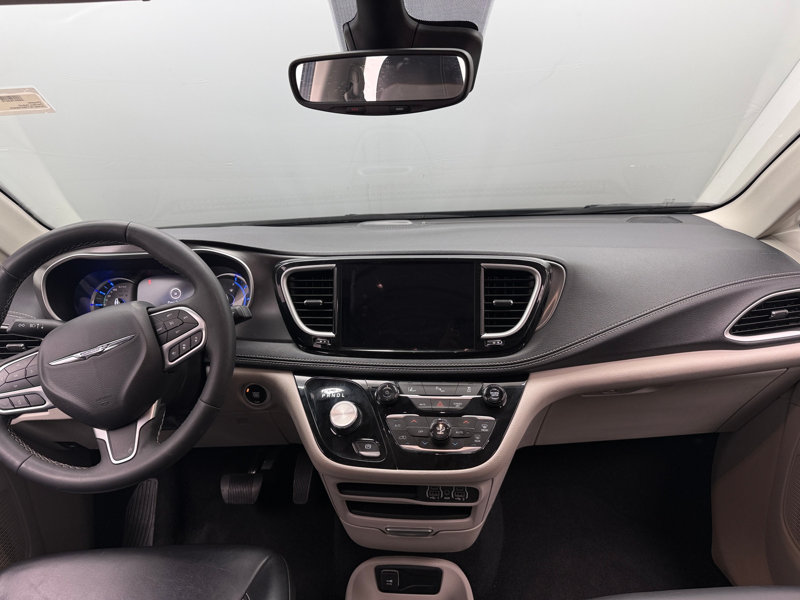 Thumbnail: 2024 Chrysler Pacifica - 2