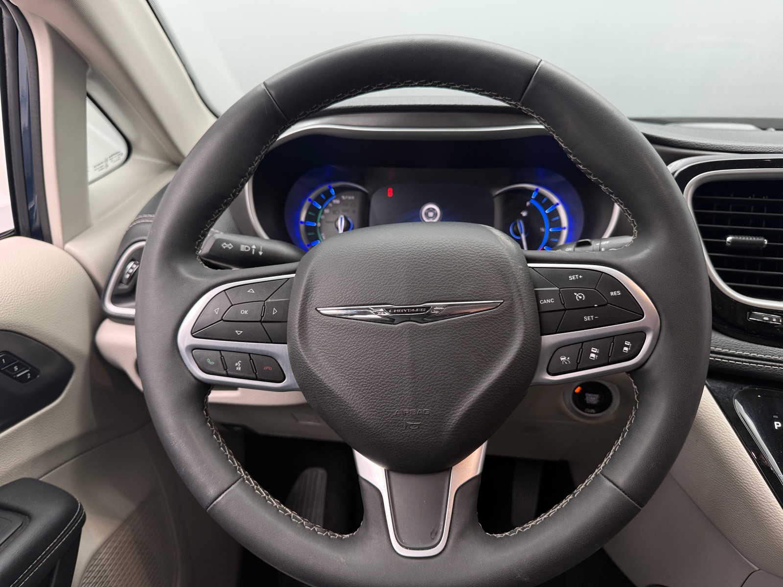Thumbnail: 2024 Chrysler Pacifica - 4