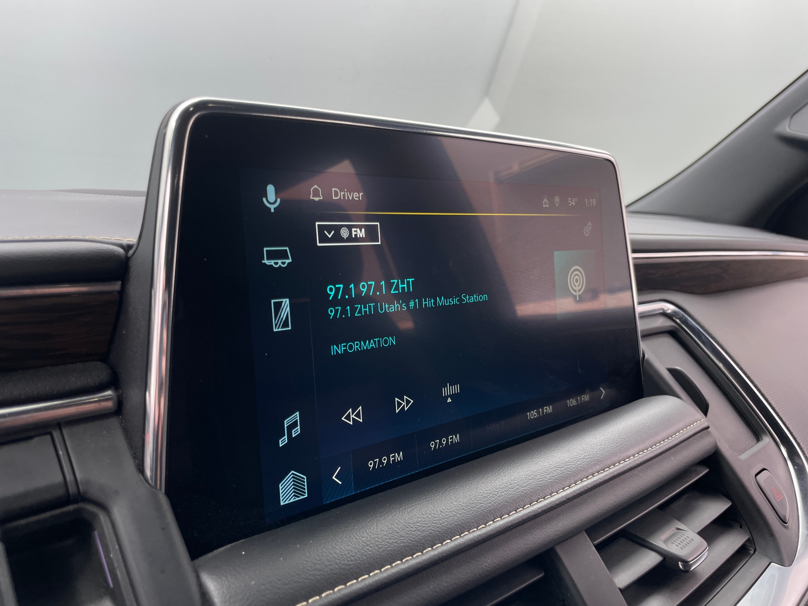 Thumbnail: 2023 Chevrolet Suburban - 3