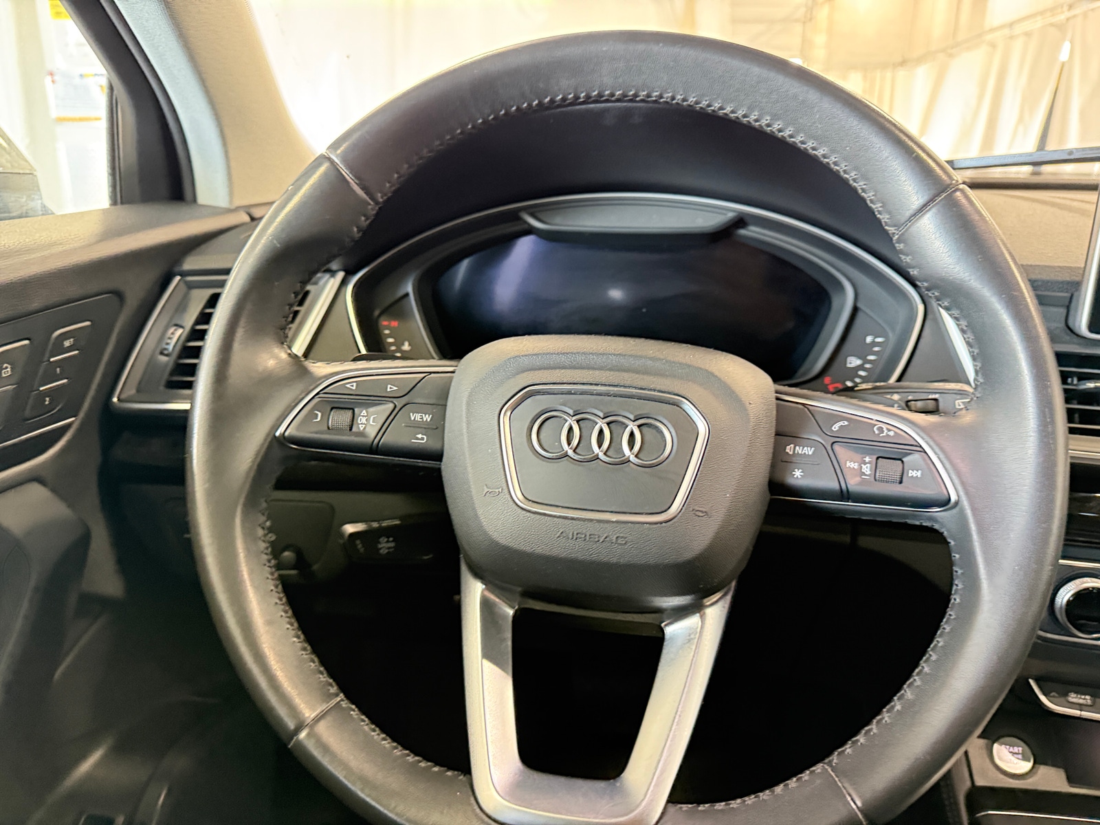 Thumbnail: 2020 Audi Q5 - 4