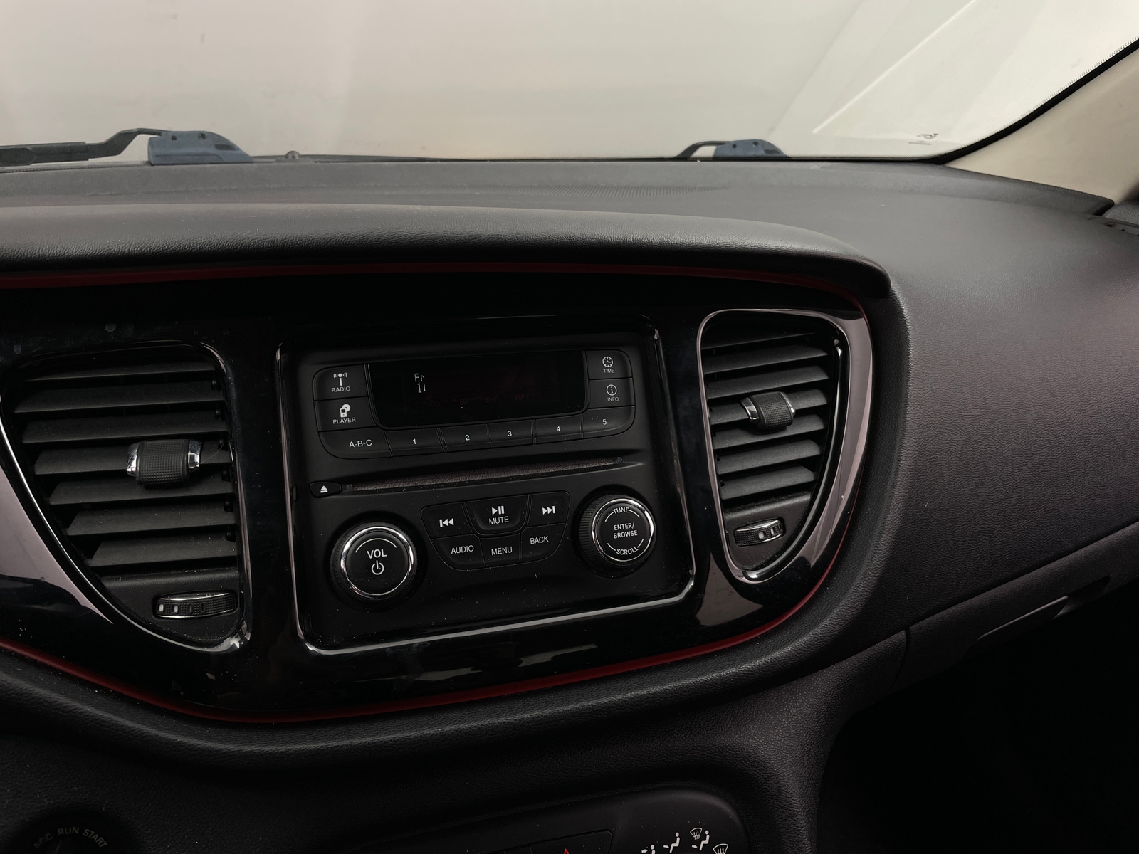 Thumbnail: 2015 Dodge Dart - 4