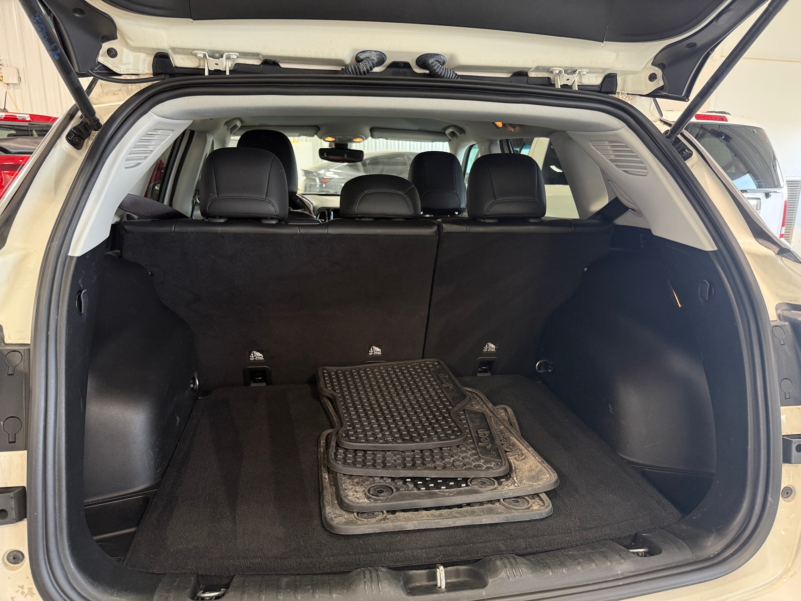 Thumbnail: 2019 Jeep Compass - 6