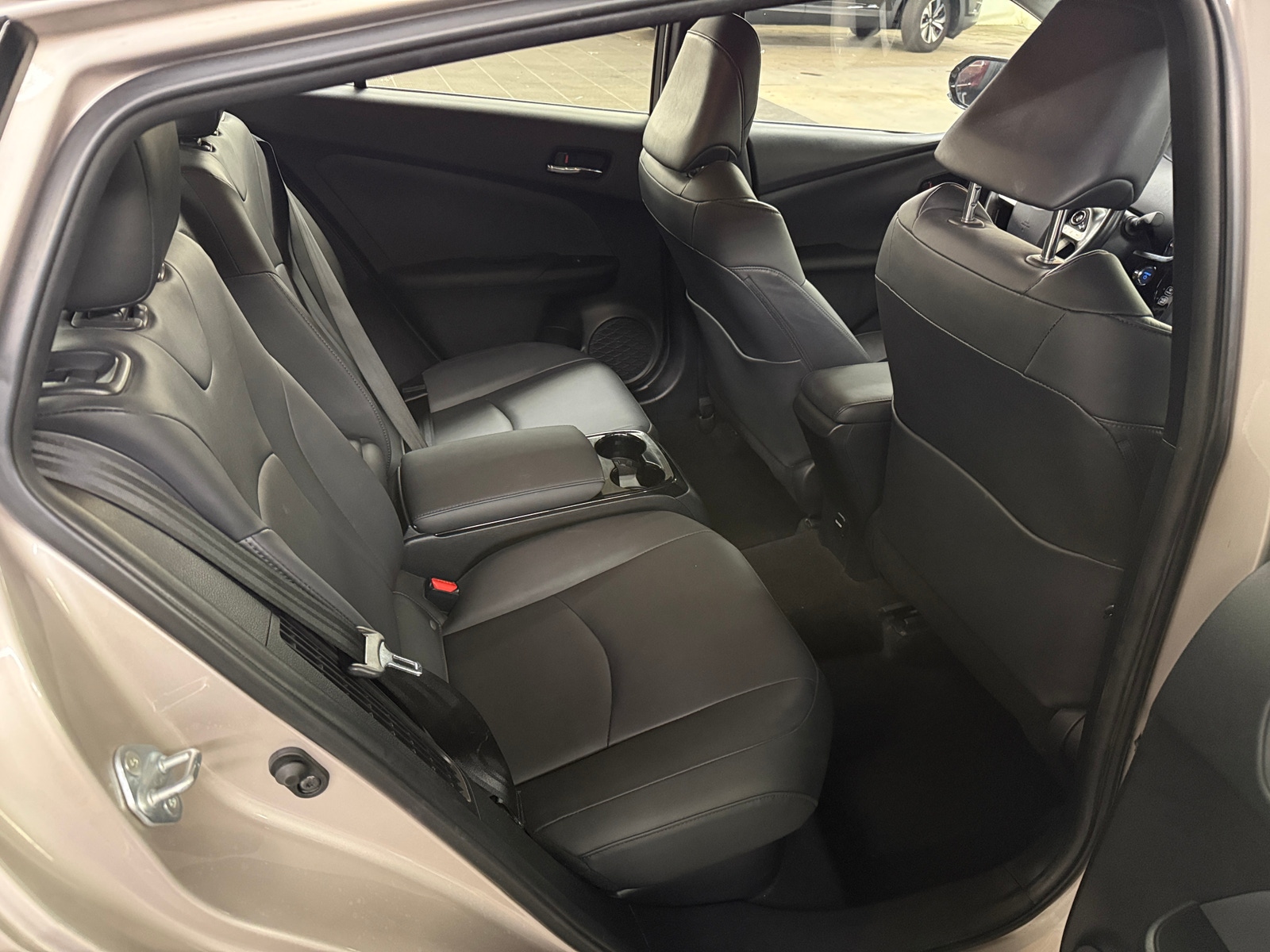 Thumbnail: 2017 Toyota Prius Prime - 5