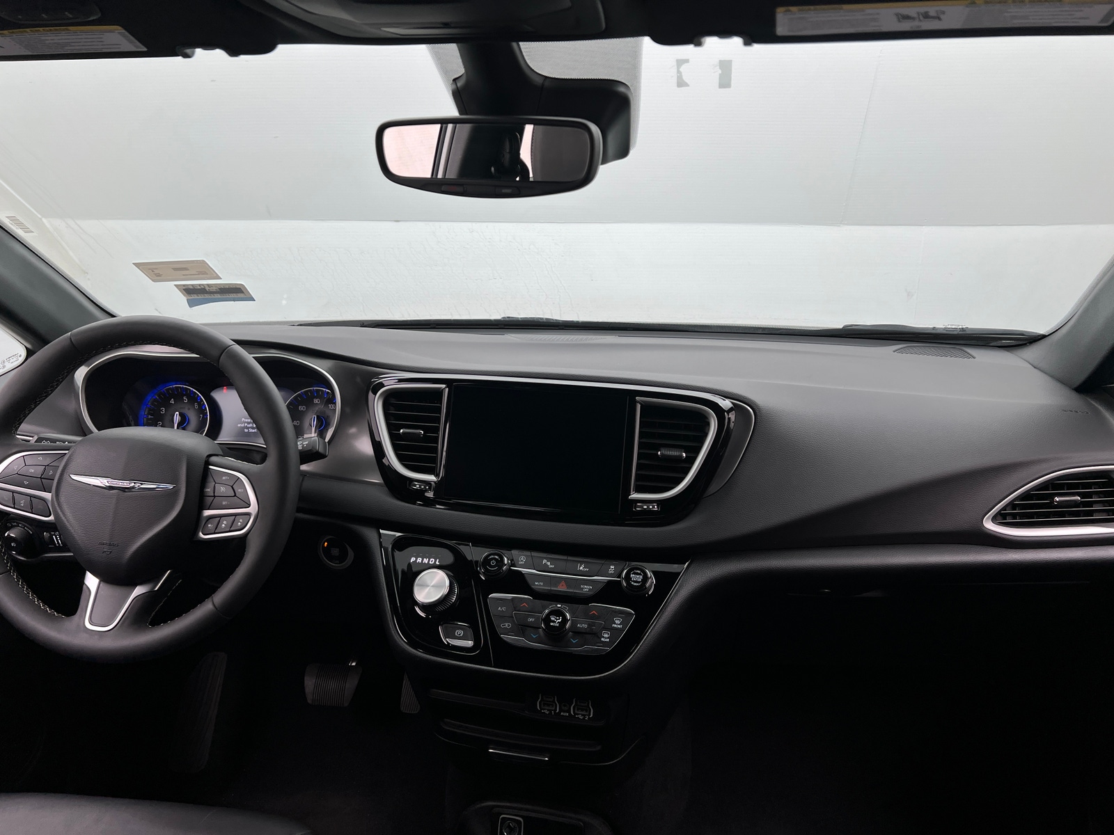 Thumbnail: 2025 Chrysler Pacifica - 2