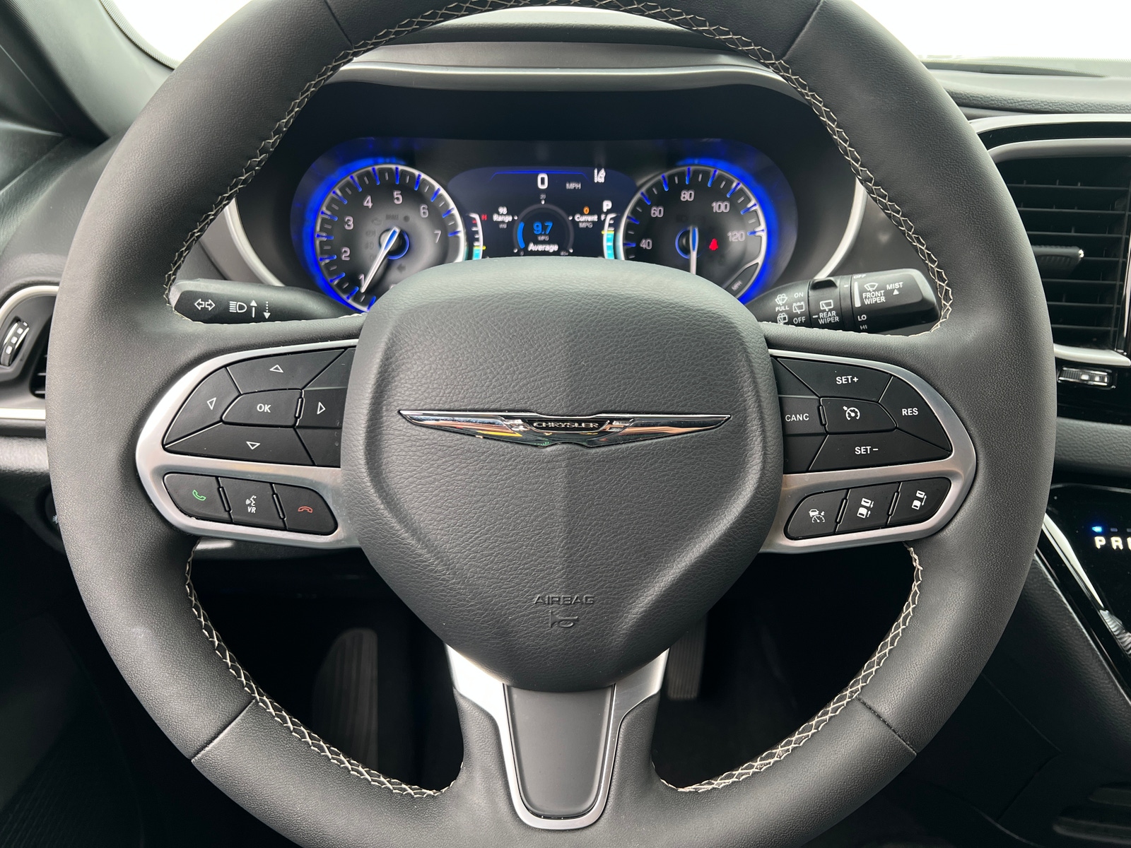 Thumbnail: 2025 Chrysler Pacifica - 4