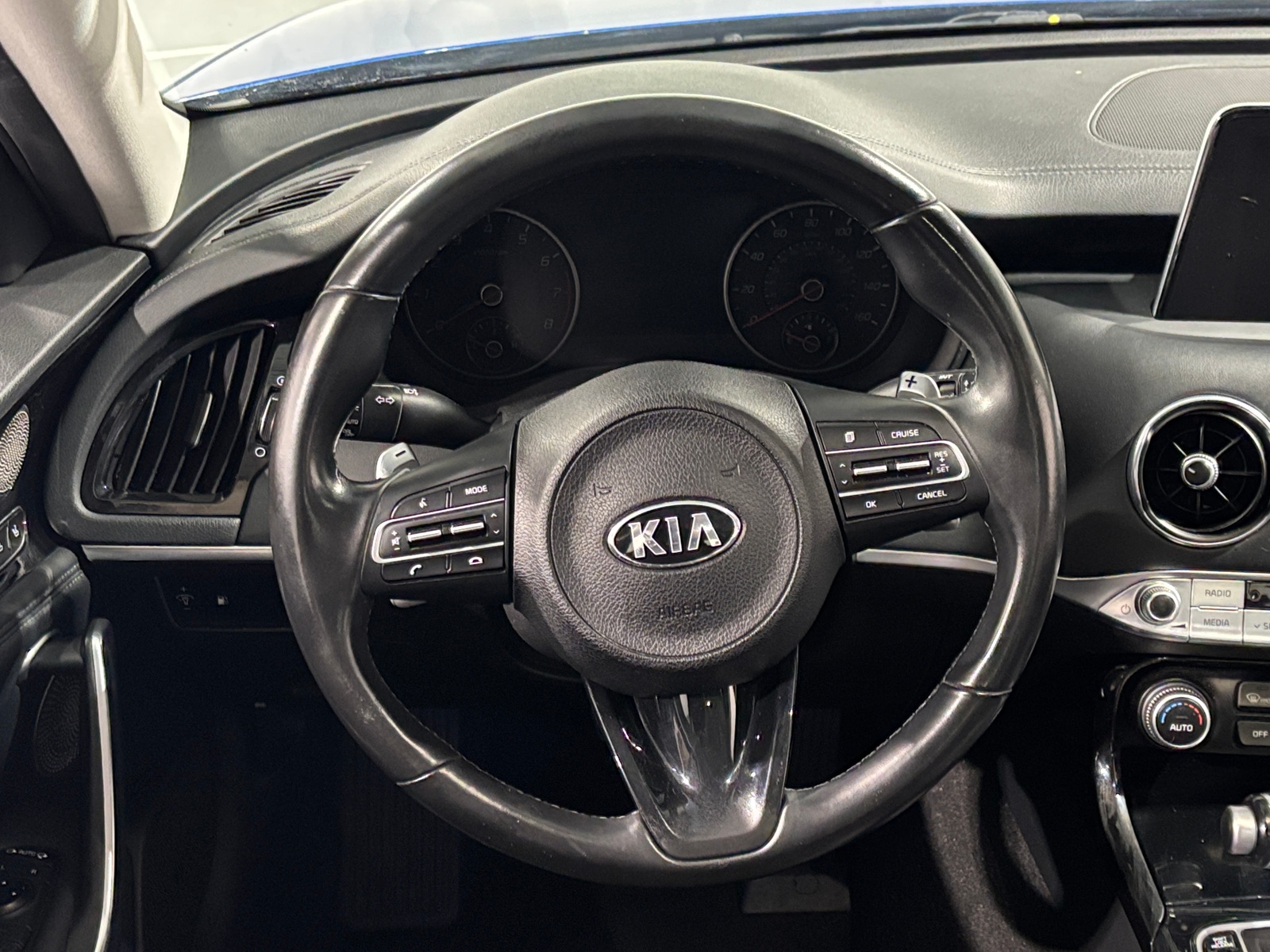 Thumbnail: 2018 Kia Stinger - 4
