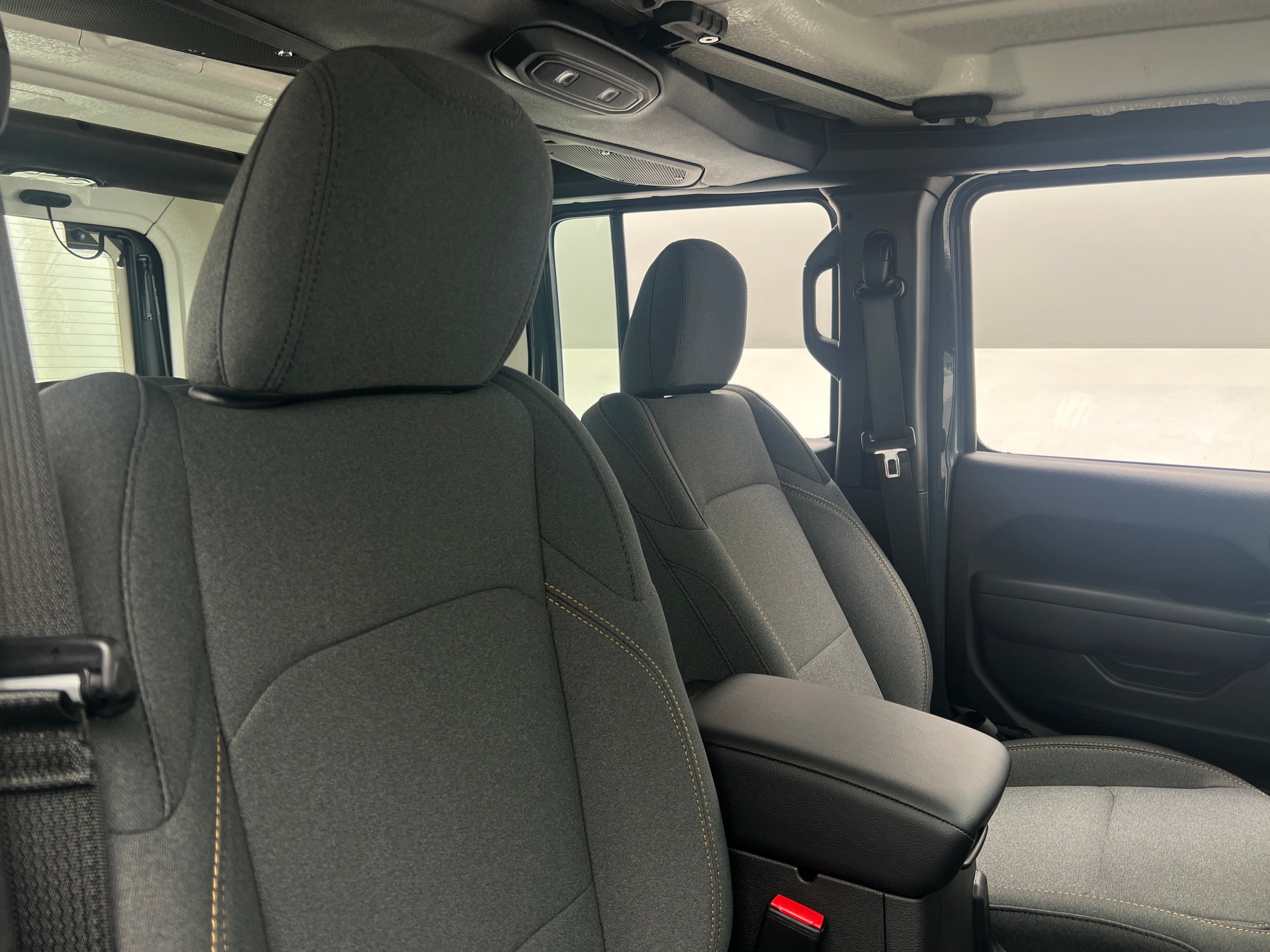 2026 Jeep Wrangler Sport's photo