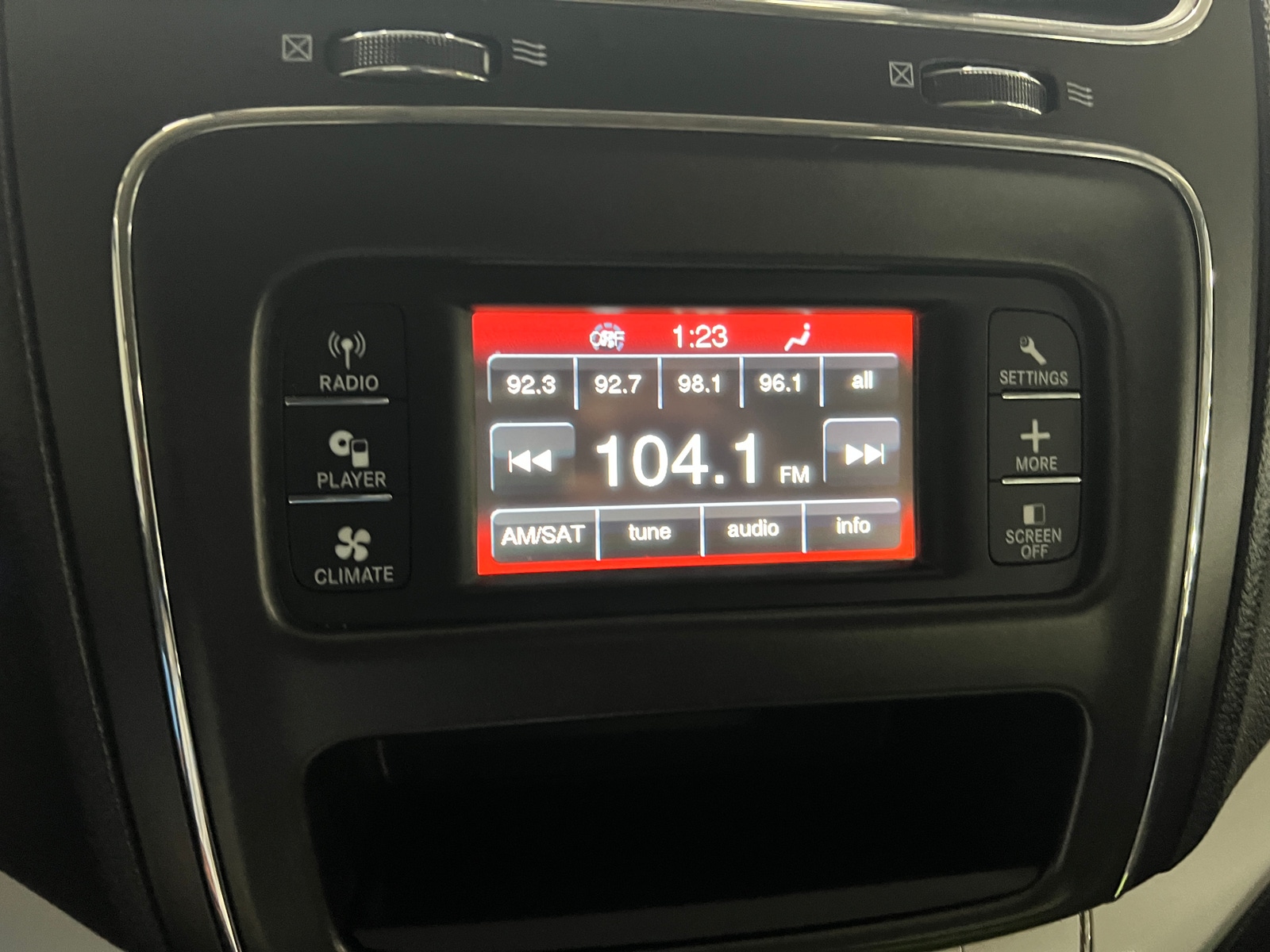 Thumbnail: 2018 Dodge Journey - 4