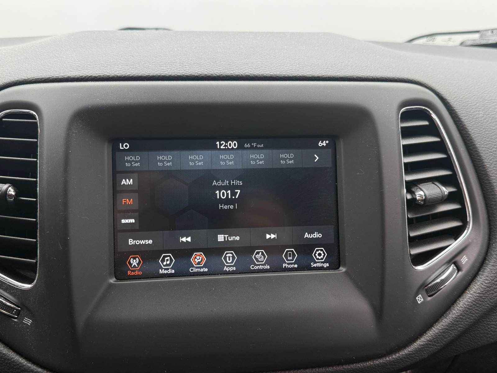 Thumbnail: 2020 Jeep Compass - 4