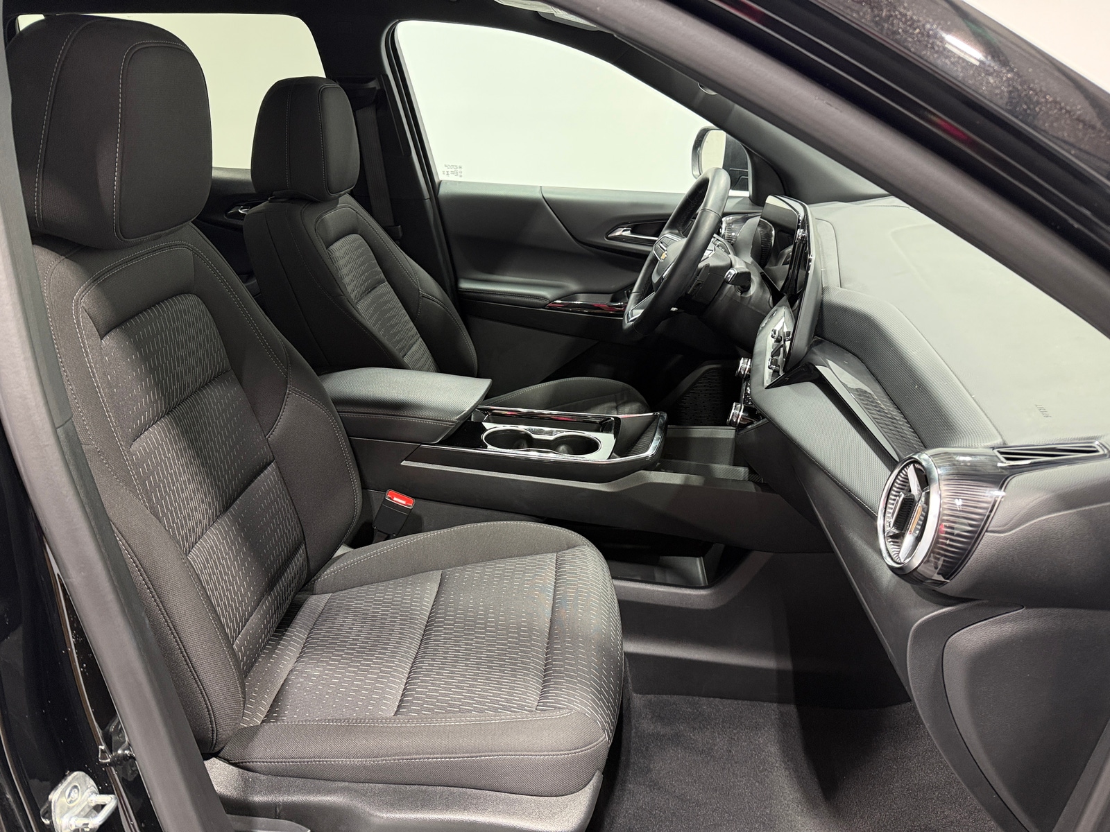 Thumbnail: 2025 Chevrolet Equinox - 2