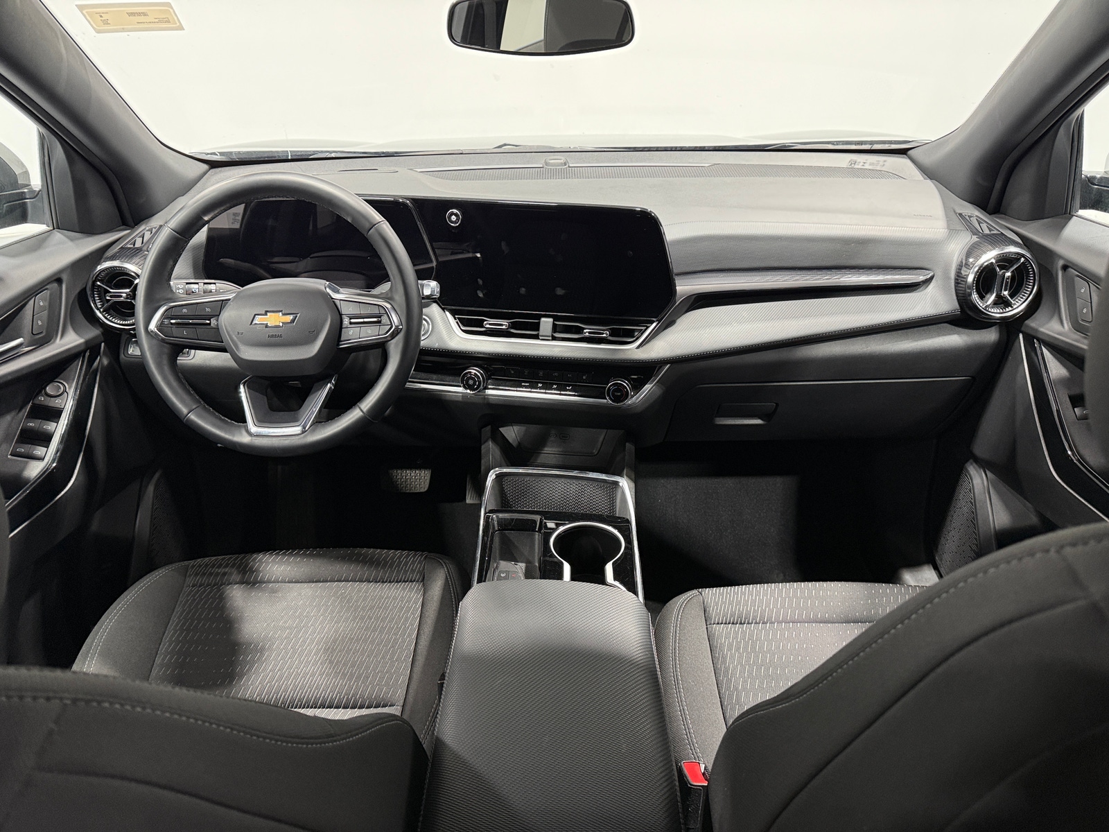 Thumbnail: 2025 Chevrolet Equinox - 3