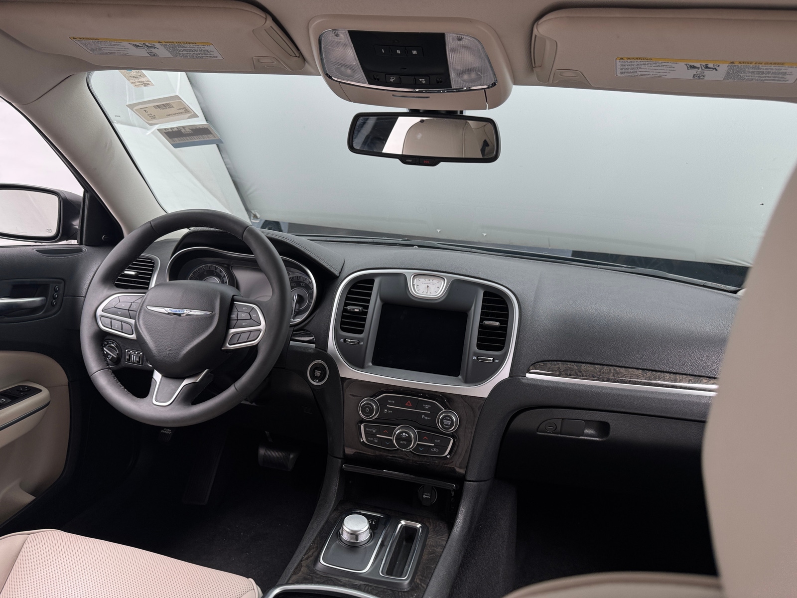 Thumbnail: 2023 Chrysler 300 - 2