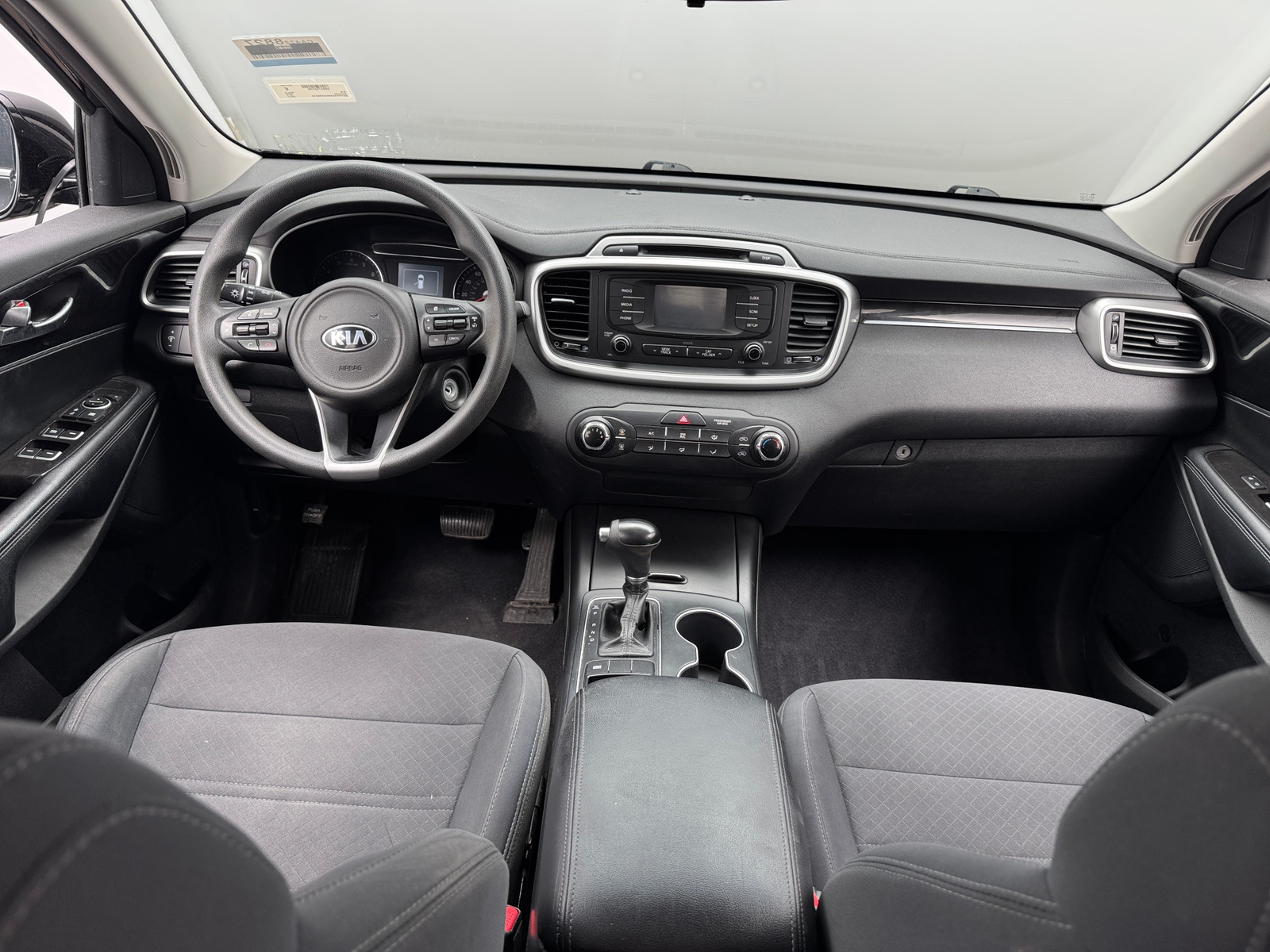 Thumbnail: 2017 Kia Sorento - 3