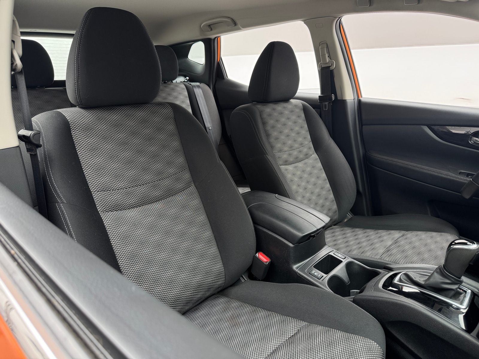 Thumbnail: 2017 Nissan Rogue Sport - 2