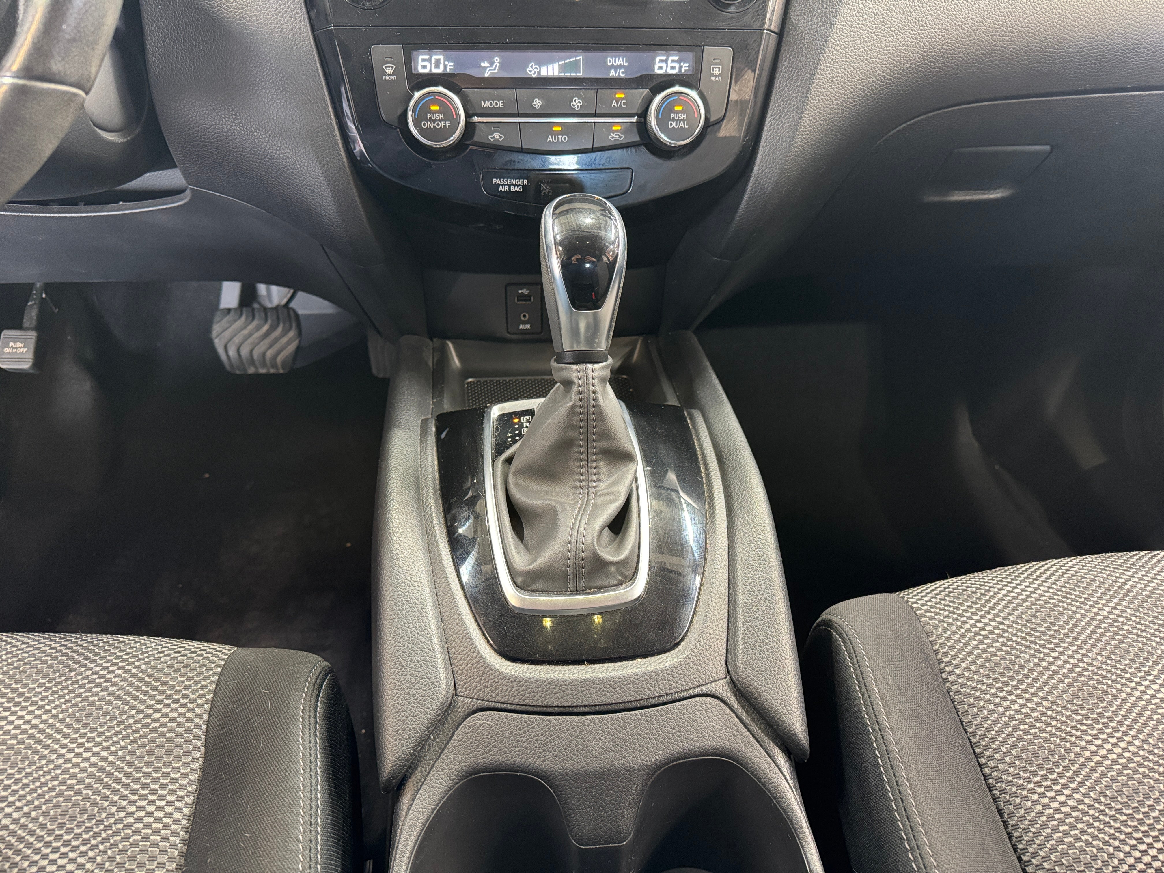 2017 Nissan Rogue Sport SV - Photo 4
