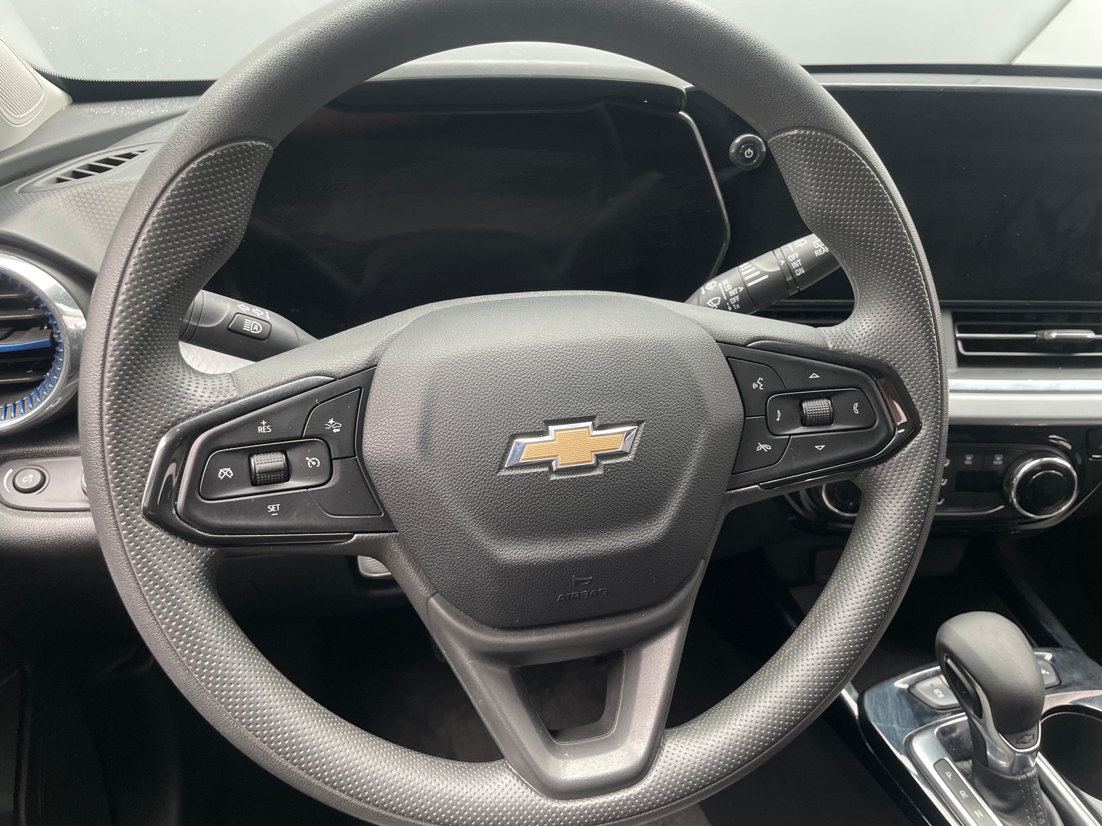 Thumbnail: 2025 Chevrolet Trax - 5