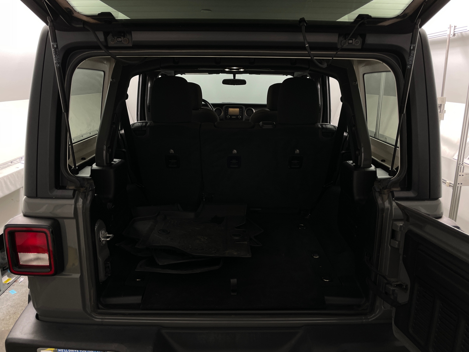 Thumbnail: 2020 Jeep Wrangler - 7