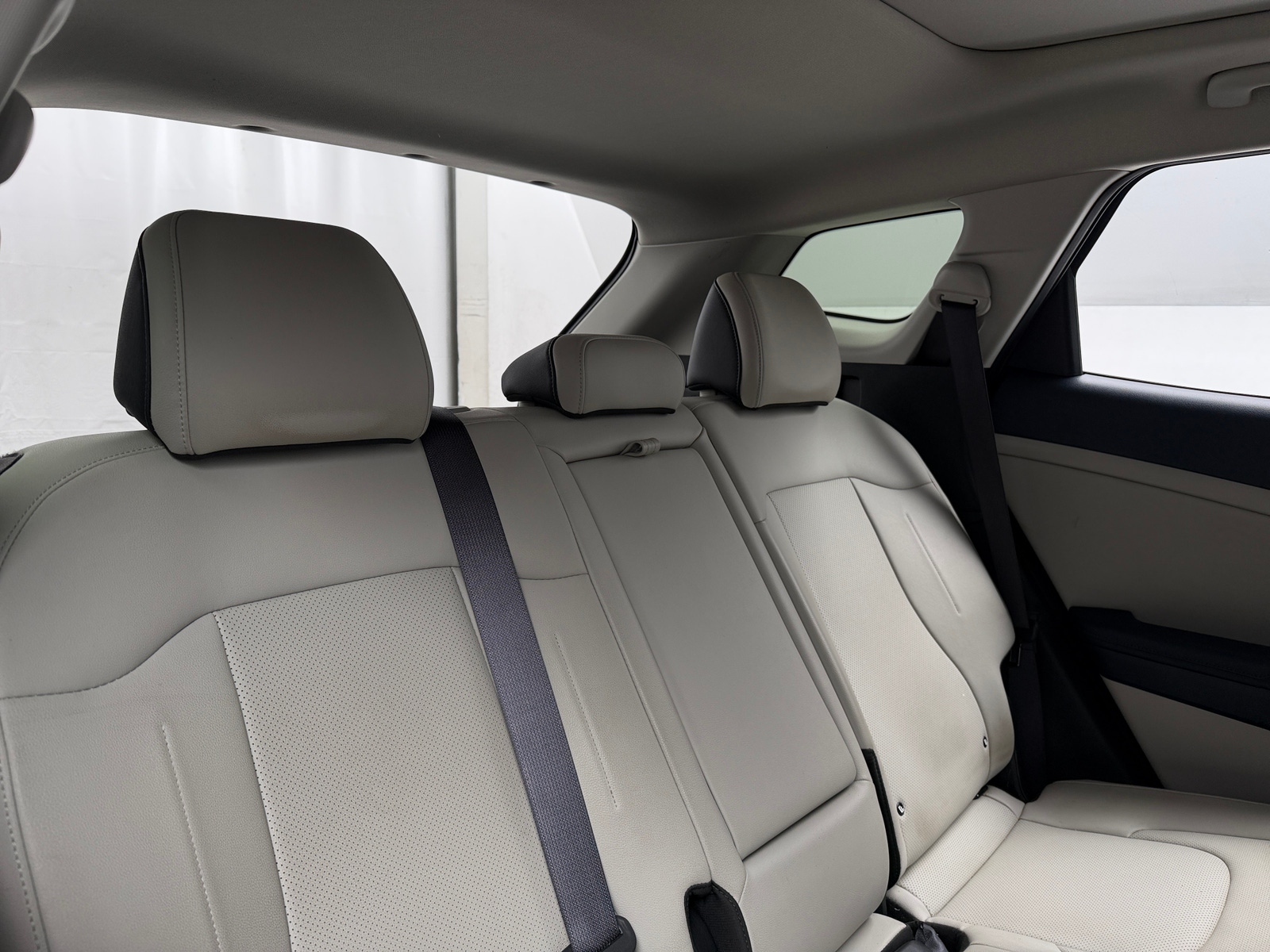Thumbnail: 2025 Kia Sportage - 5