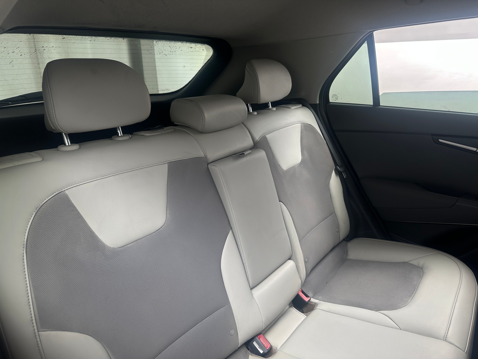 Thumbnail: 2023 Kia Niro - 5