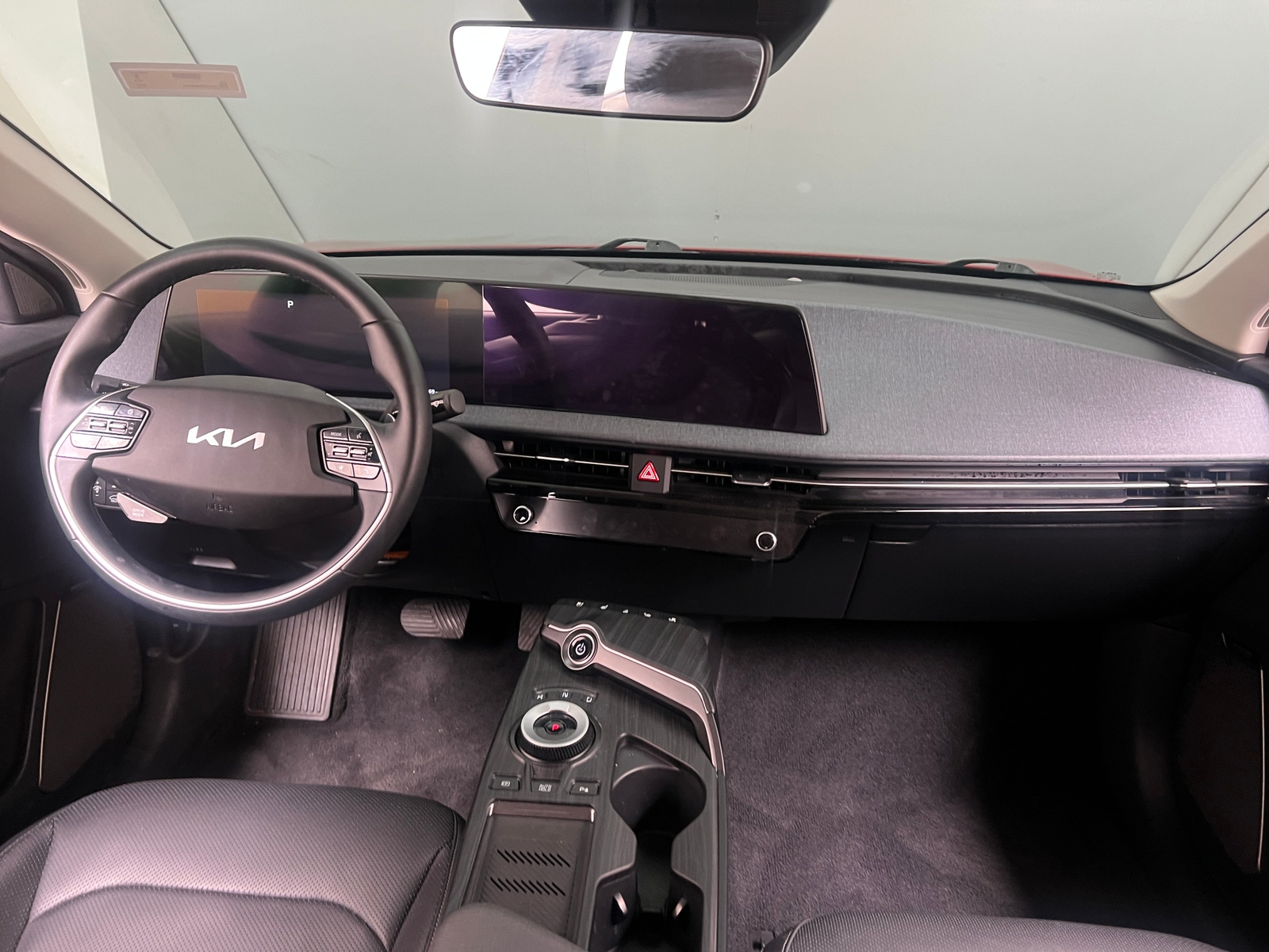 Thumbnail: 2022 Kia EV6 - 2