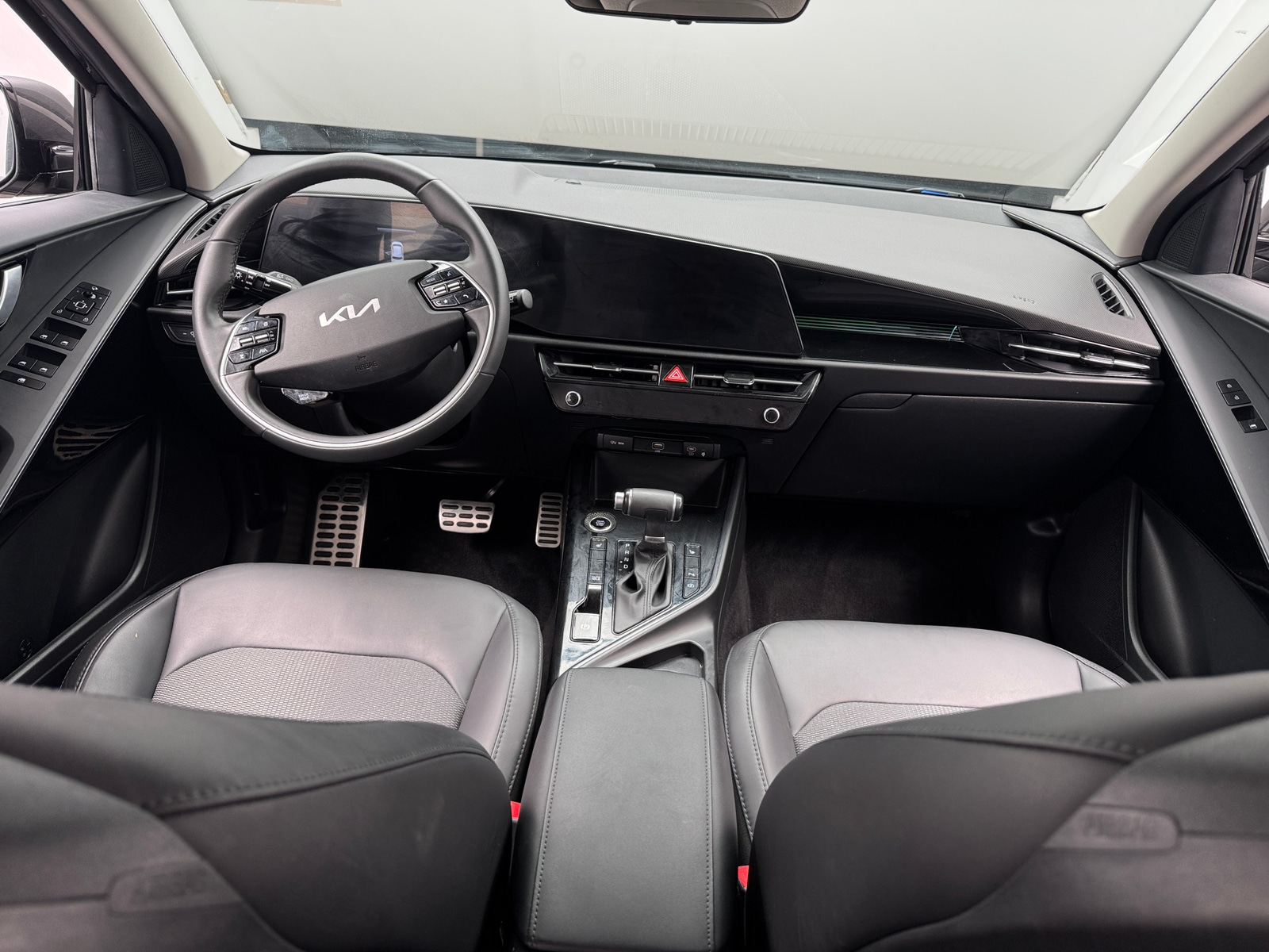 Thumbnail: 2023 Kia Niro - 2