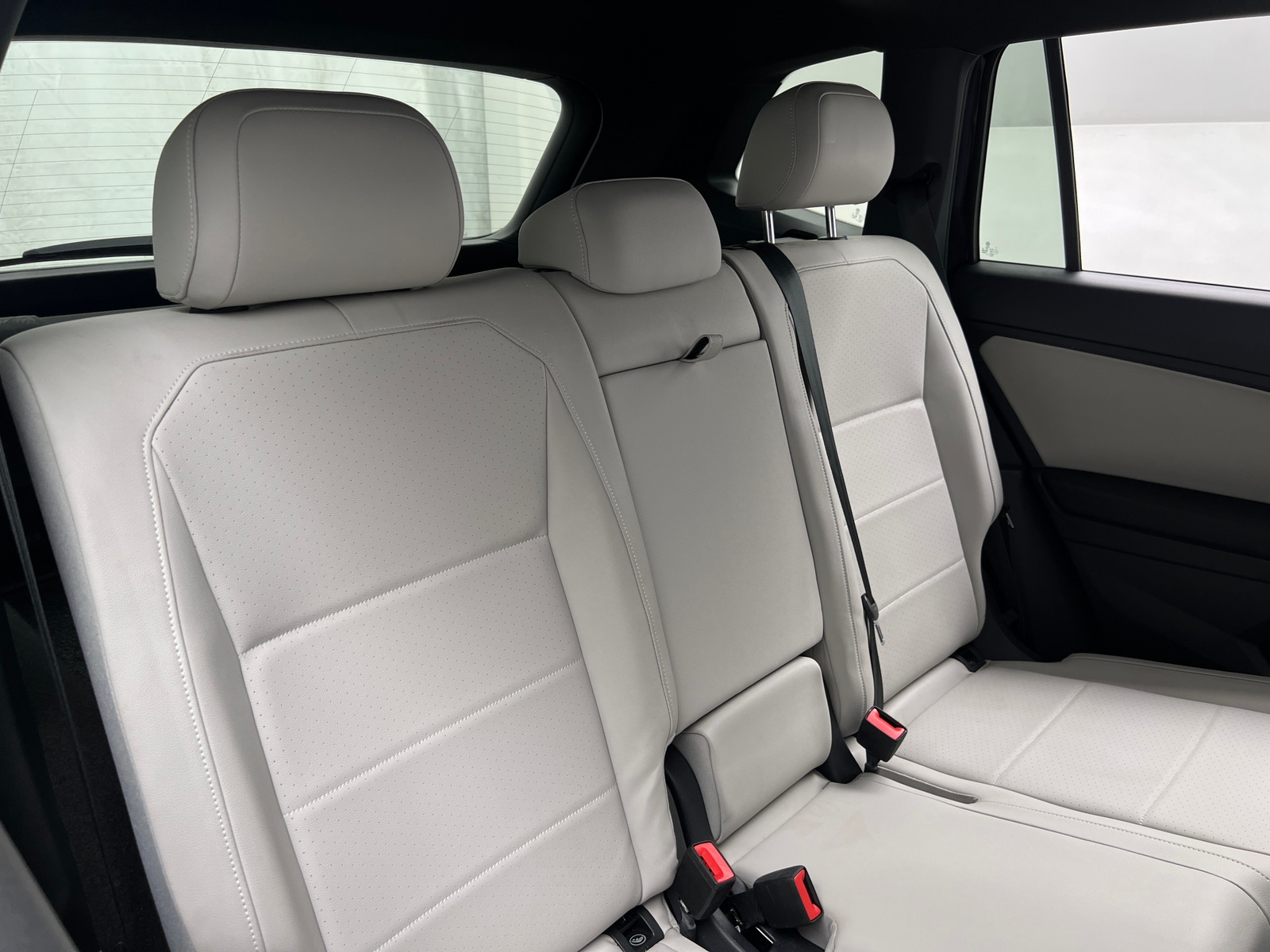 Thumbnail: 2021 Volkswagen Tiguan - 5