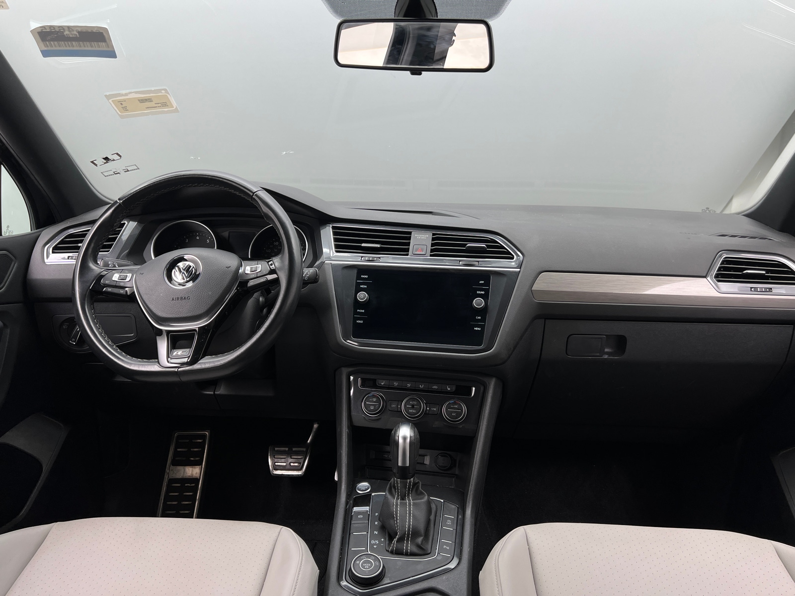 Thumbnail: 2021 Volkswagen Tiguan - 2