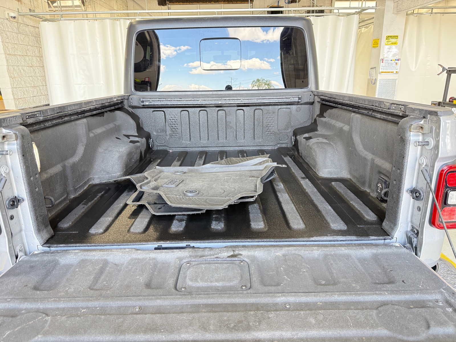 Thumbnail: 2020 Jeep Gladiator - 7